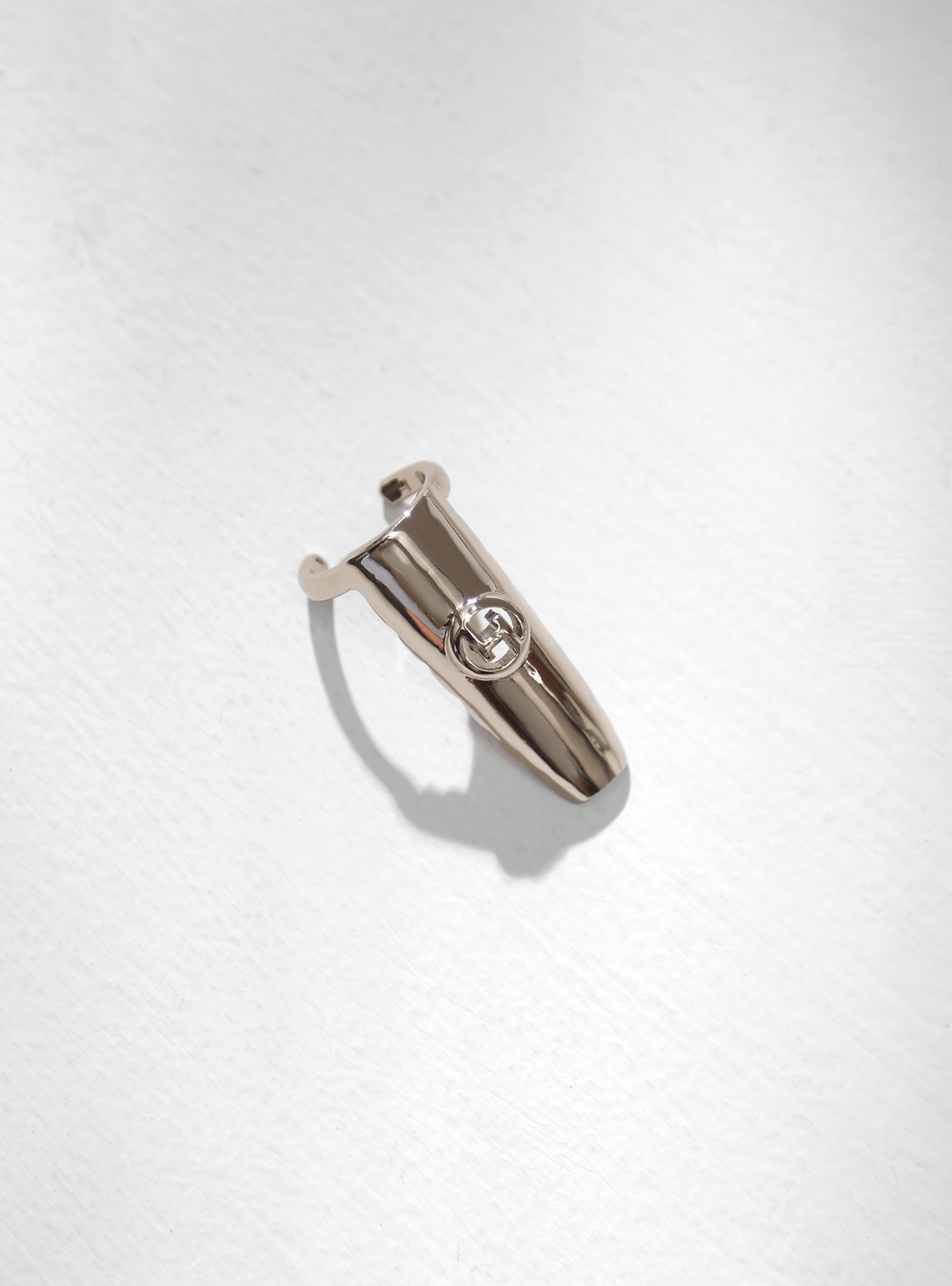 OH Monogram Fingertip Ring In Silver Finish