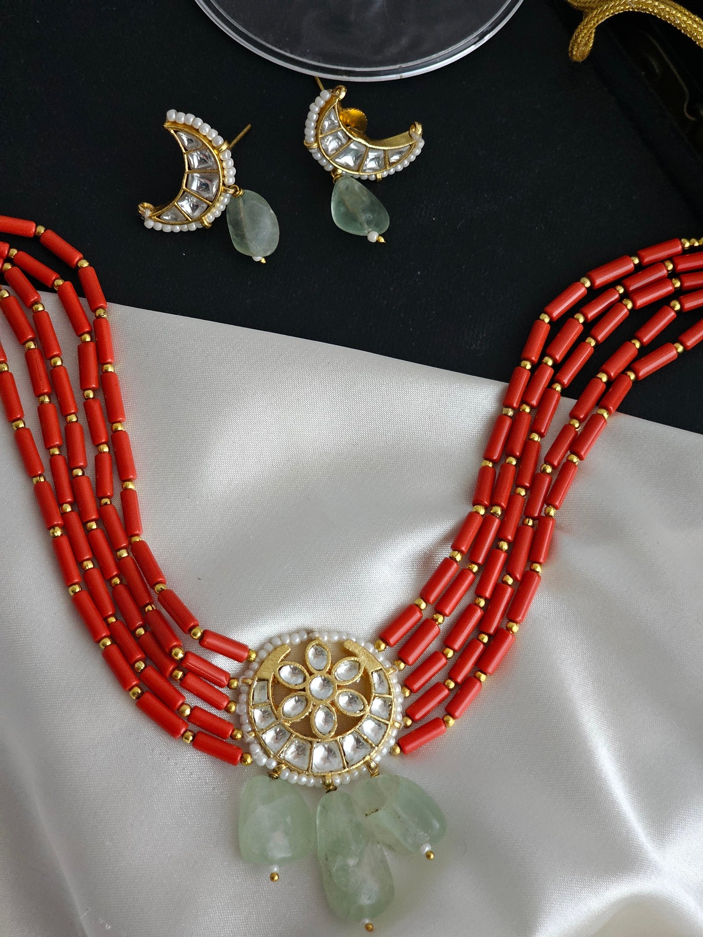 Scarlet Prism Choker Set