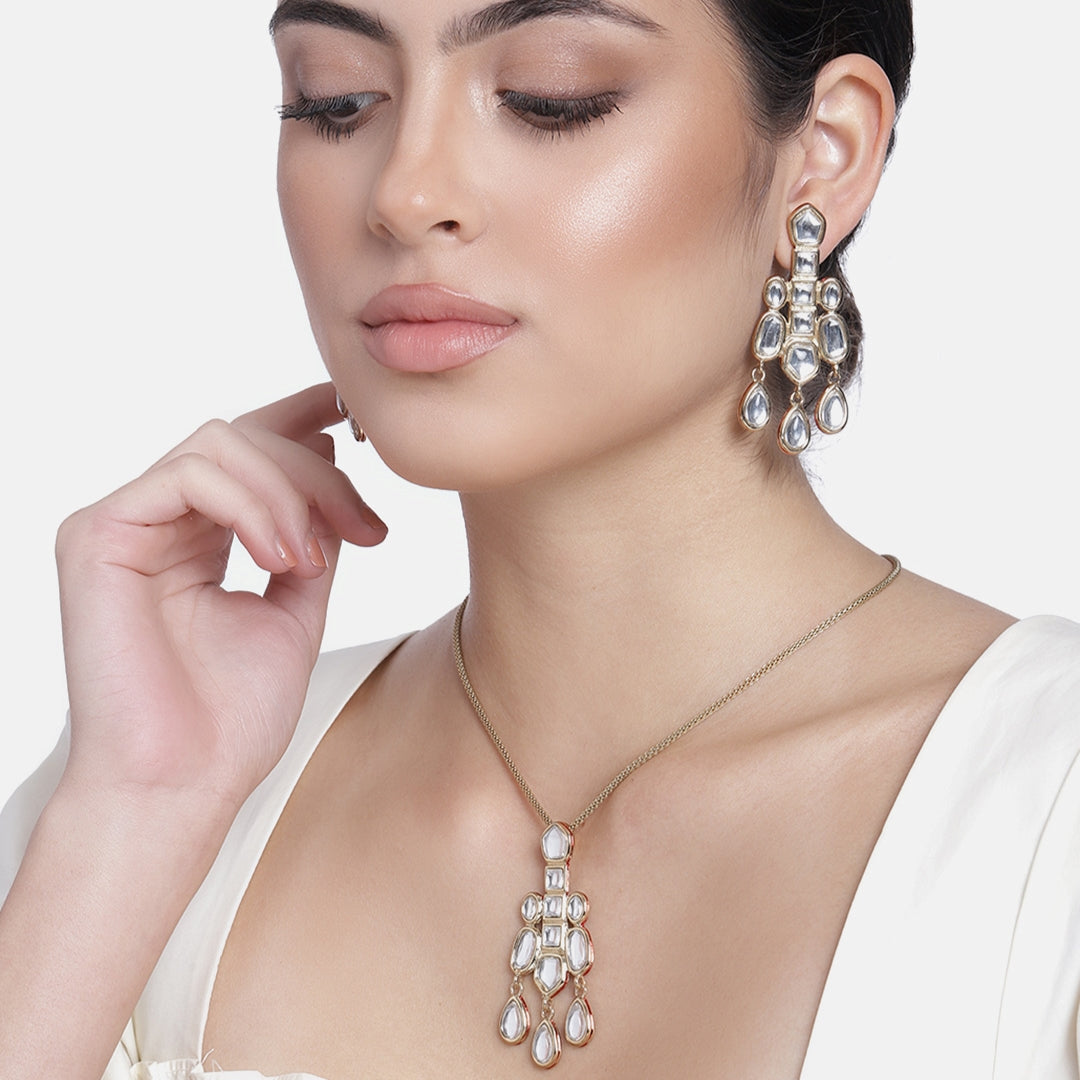 Fashion 24KT Gold Plated Kundan Traditional Pendant Jewellery Set with Earrings