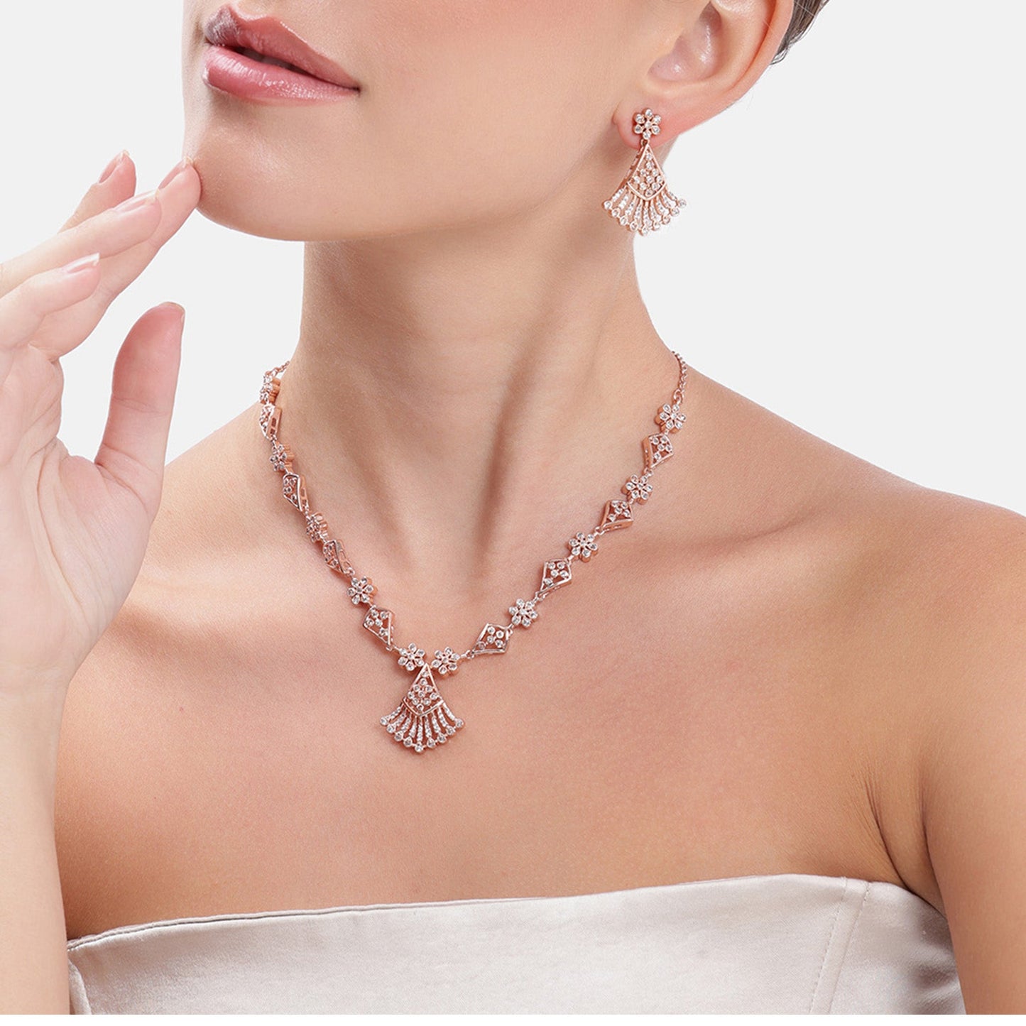 Bloom Opulence Necklace Set