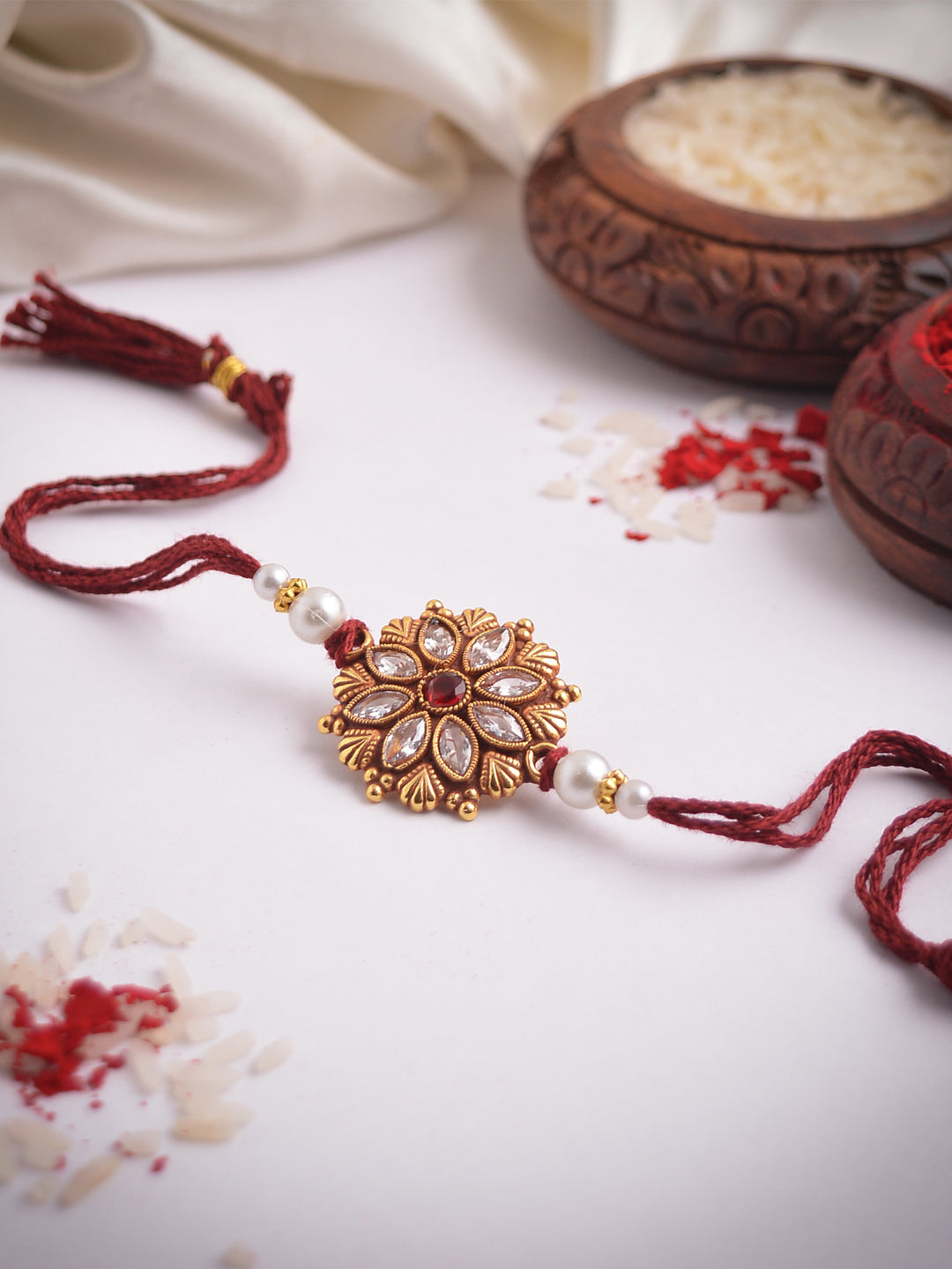 Kundan Glow Rakhi