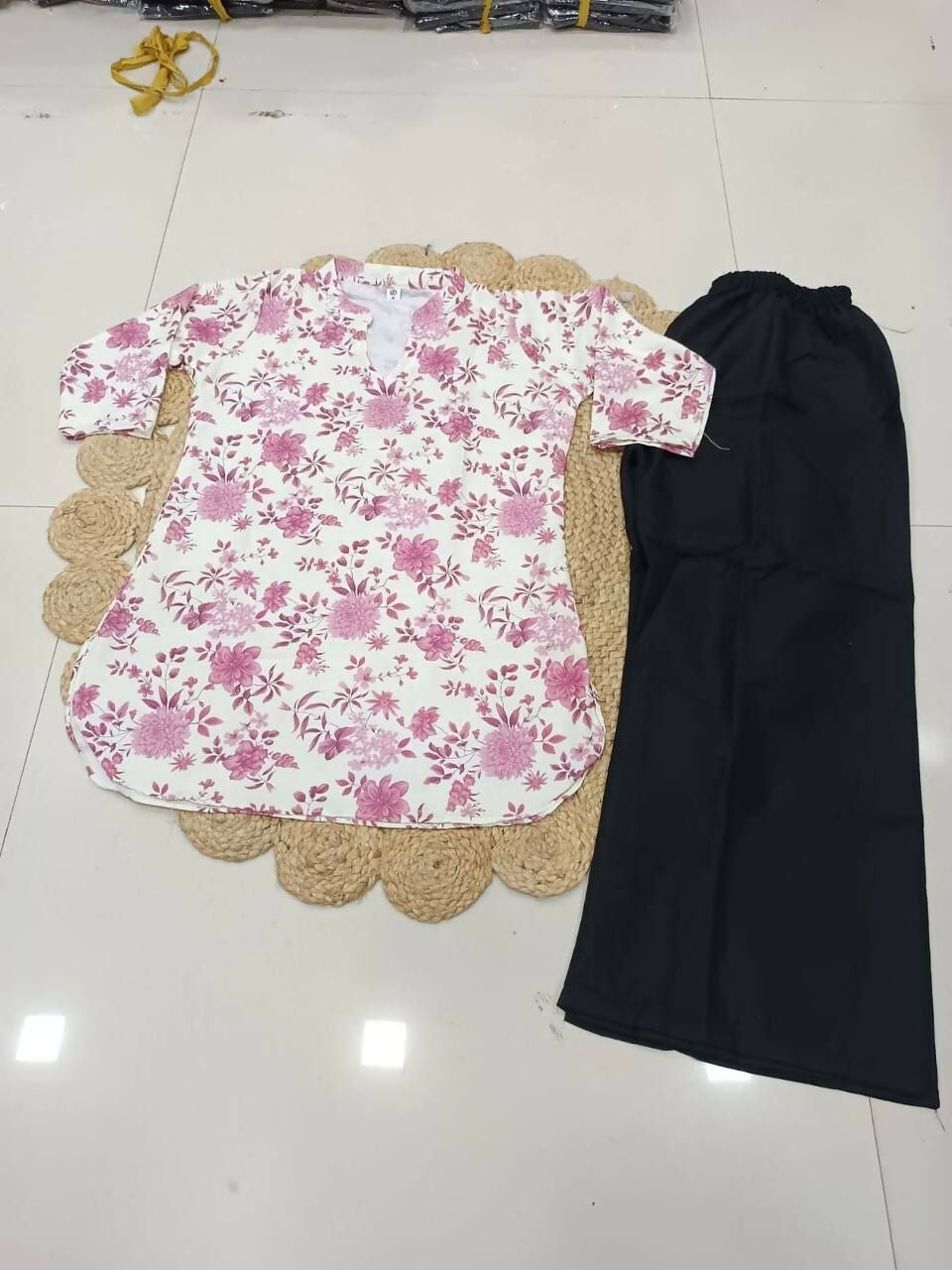 Teeya Creation Women White & Mauve Lotus Floral Printed Cotton Kurti with Black Palazzo Set
