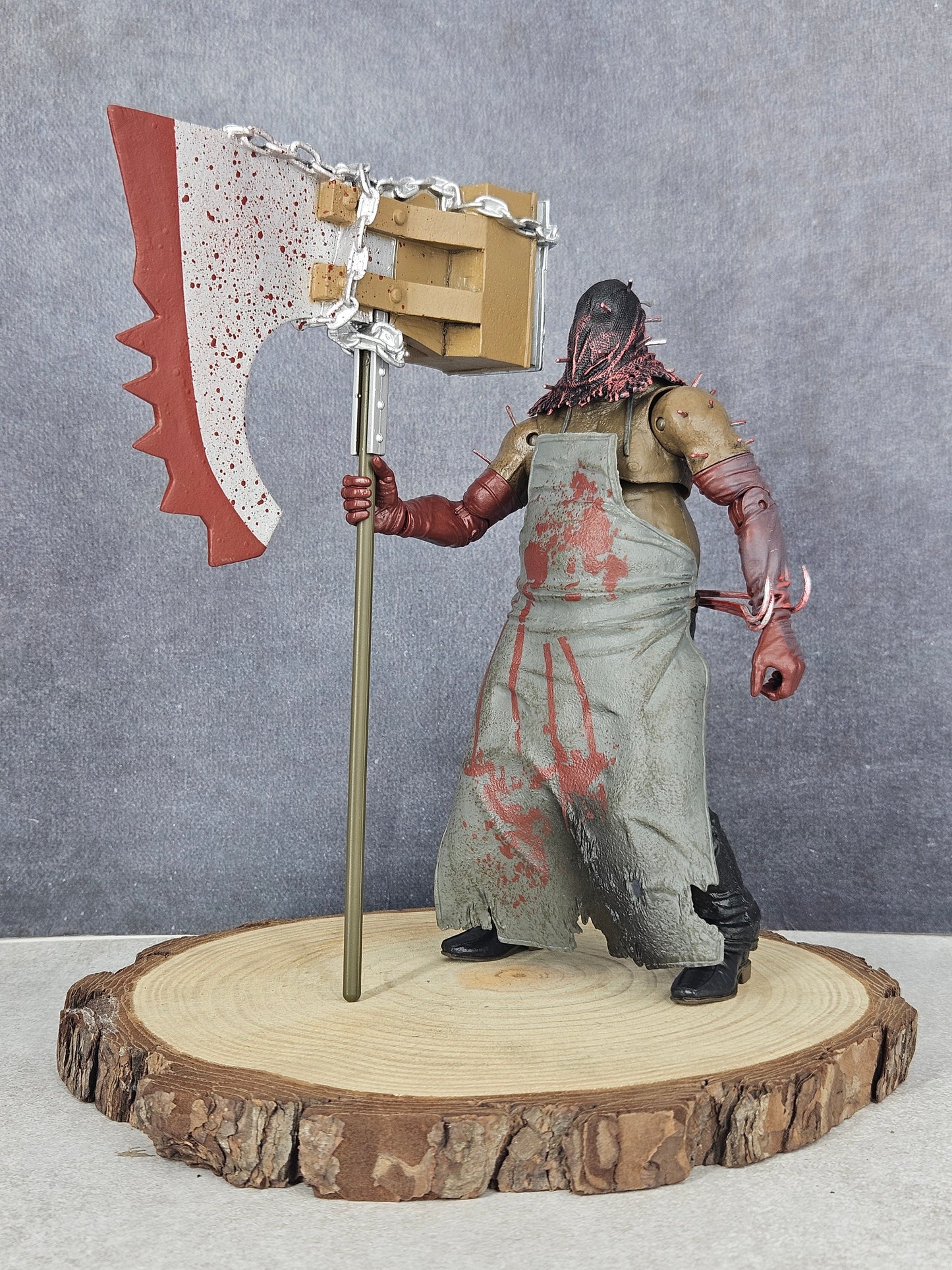 Resident Evil 5 Zombie Butcher Executioner 7 Action Figure