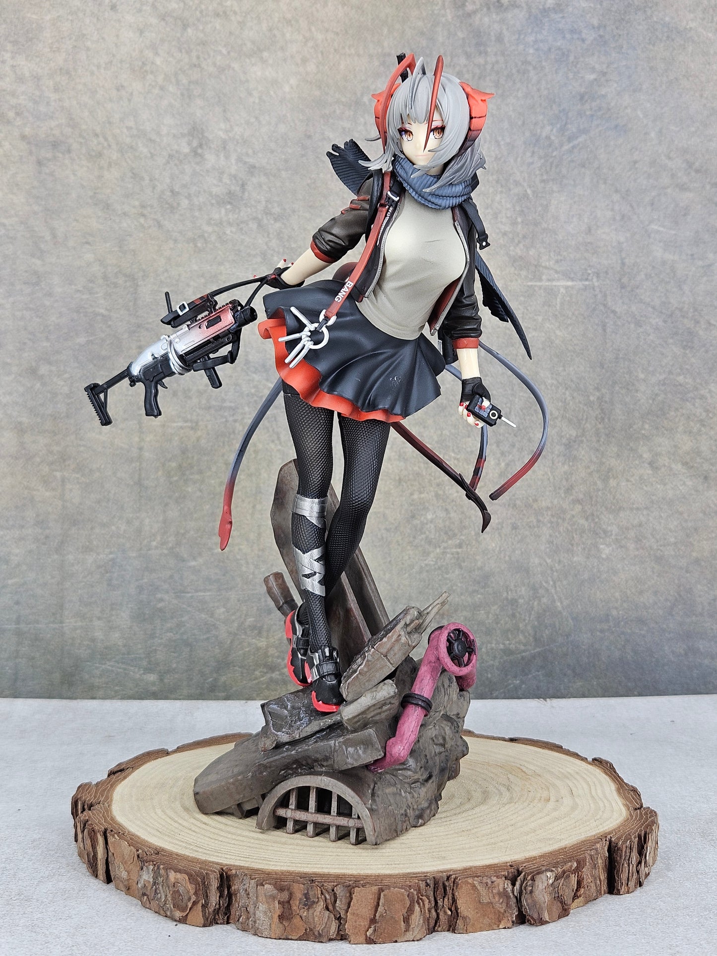 Arknights Cockroach Girl Gray Hair Red Eyes Action Figure | Game Character Figurine | 28 Cms