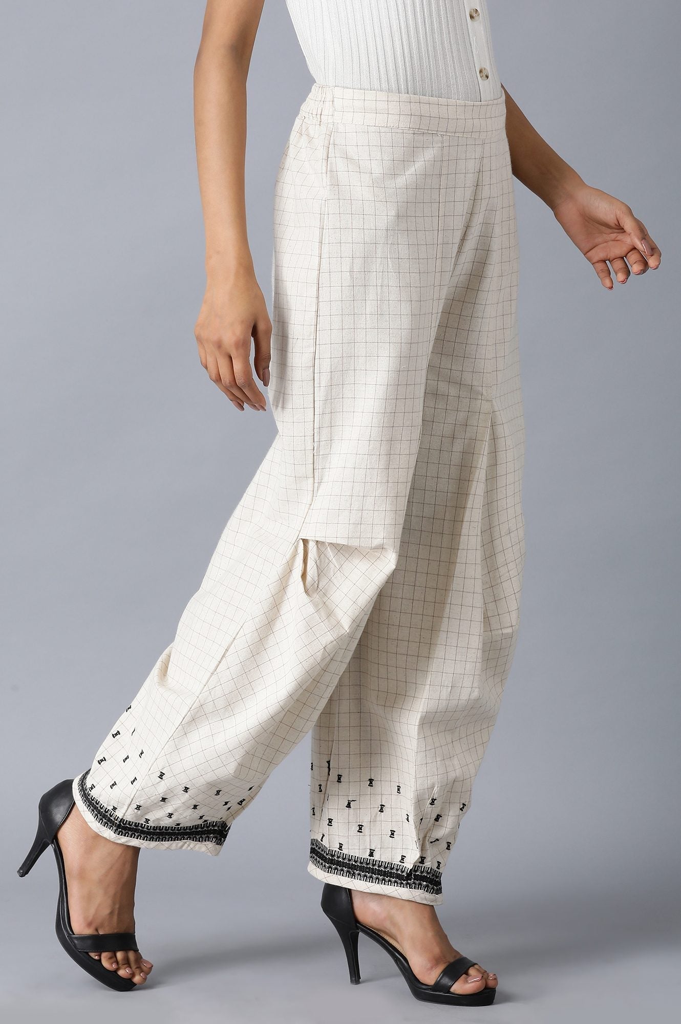 W for Woman Natural Check Pants