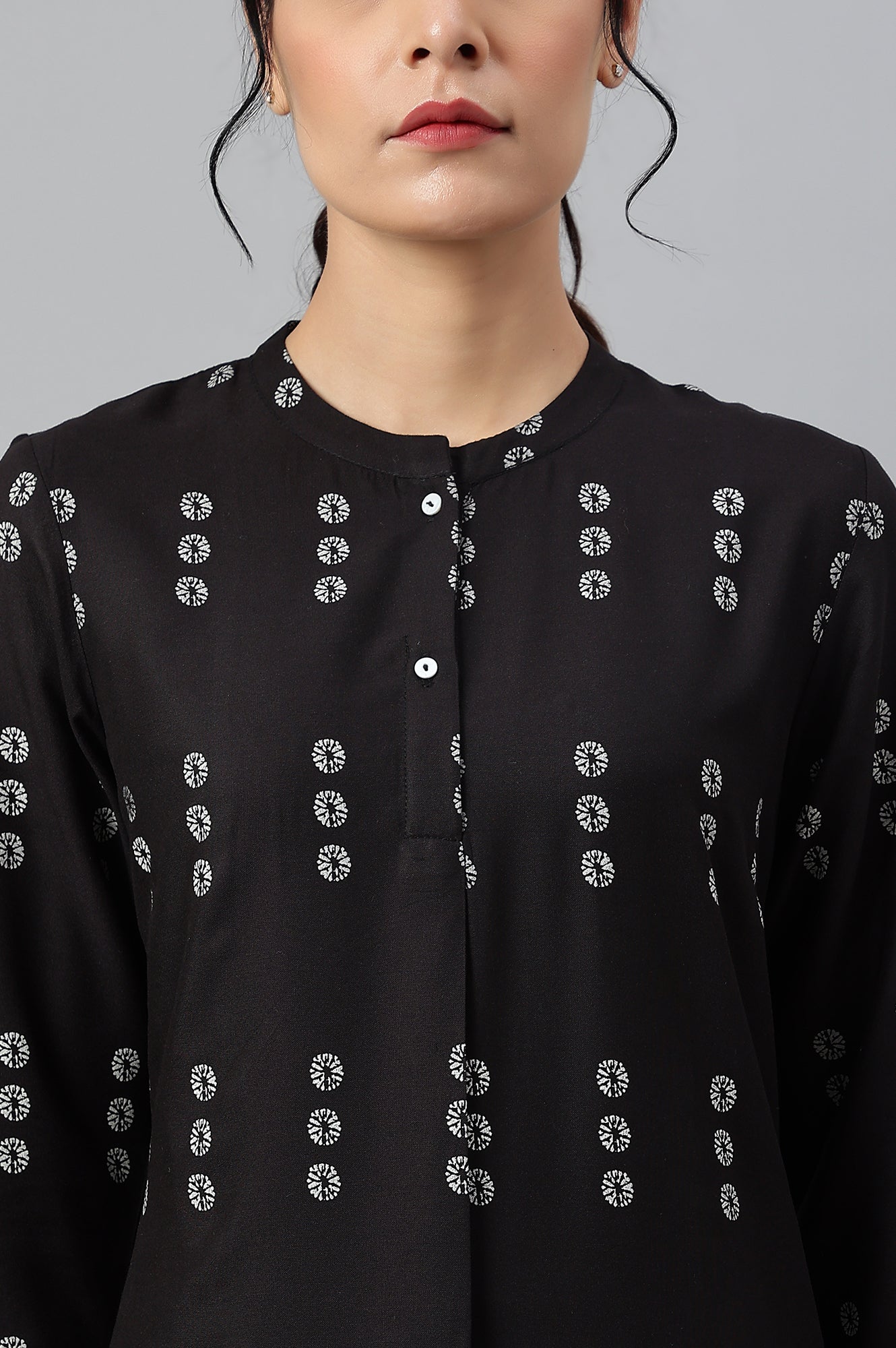 W for Woman Black Rayon A-Line kurta With Asymmetric Hemline