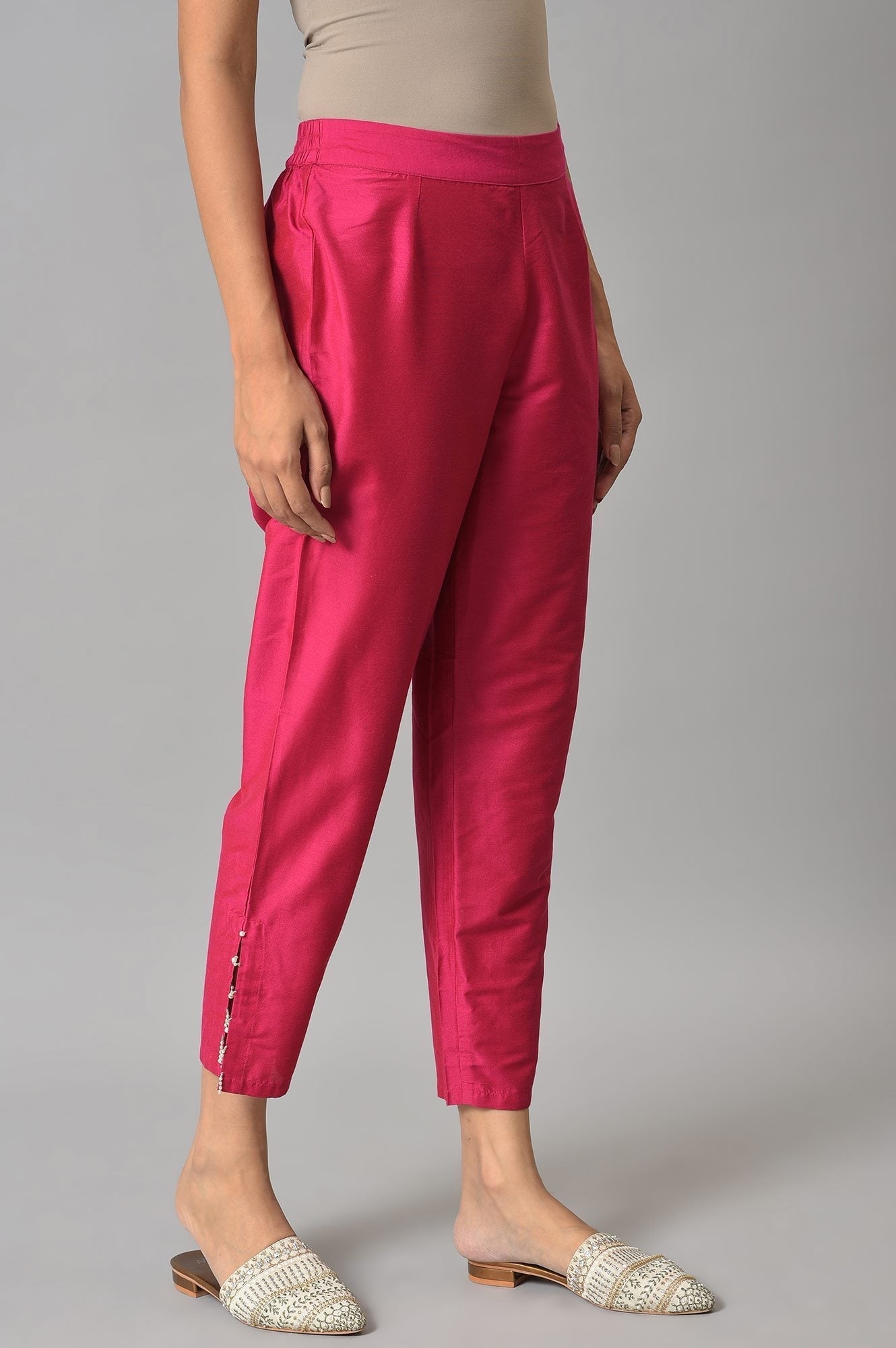 W for Woman Pink Thread Embroidery Straight Kurta and Slim Pant Set