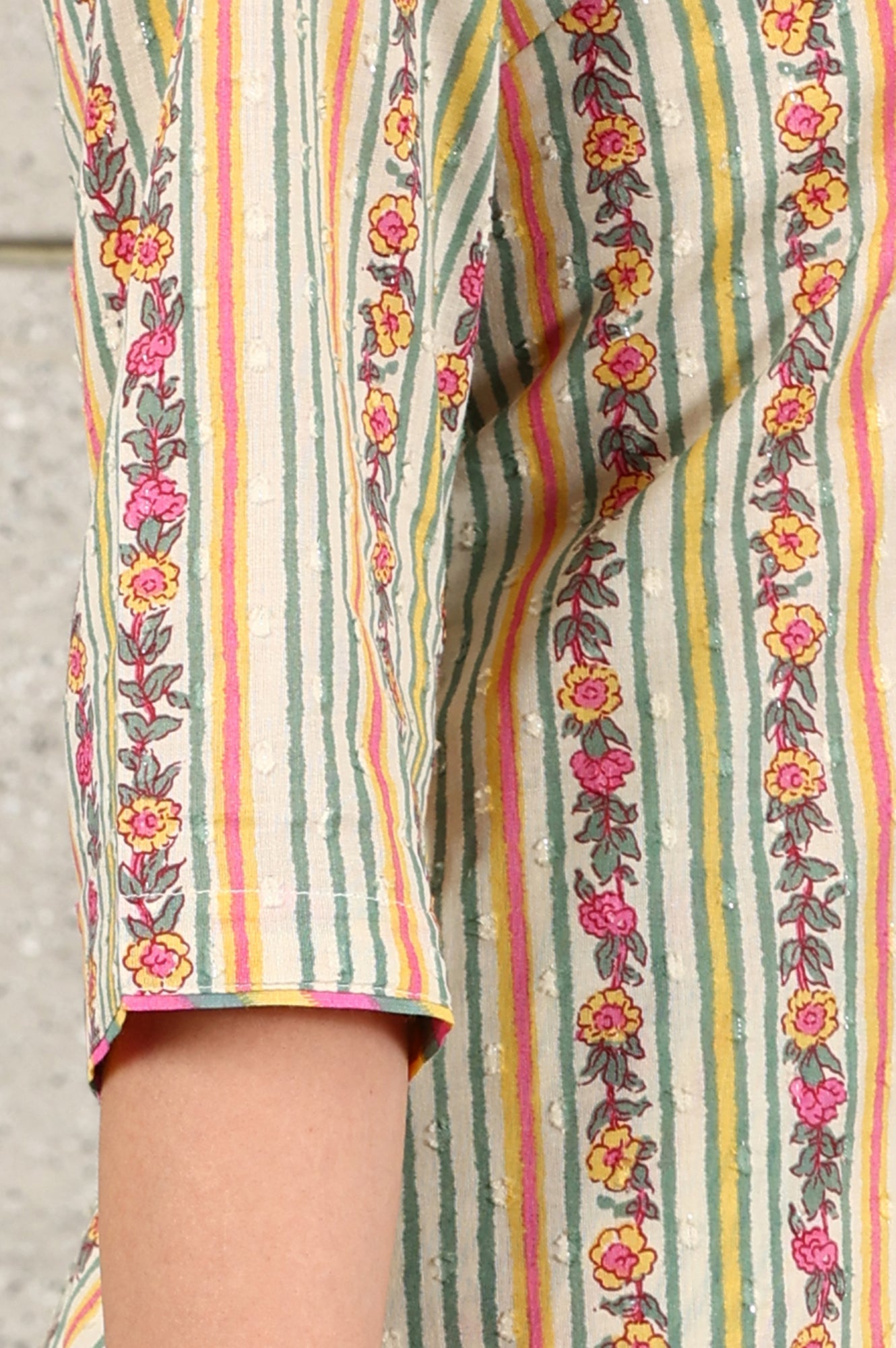 W for Woman Off White Floral Printed And Multi-Coloured Stripe Printed Cotton Blend Kurta