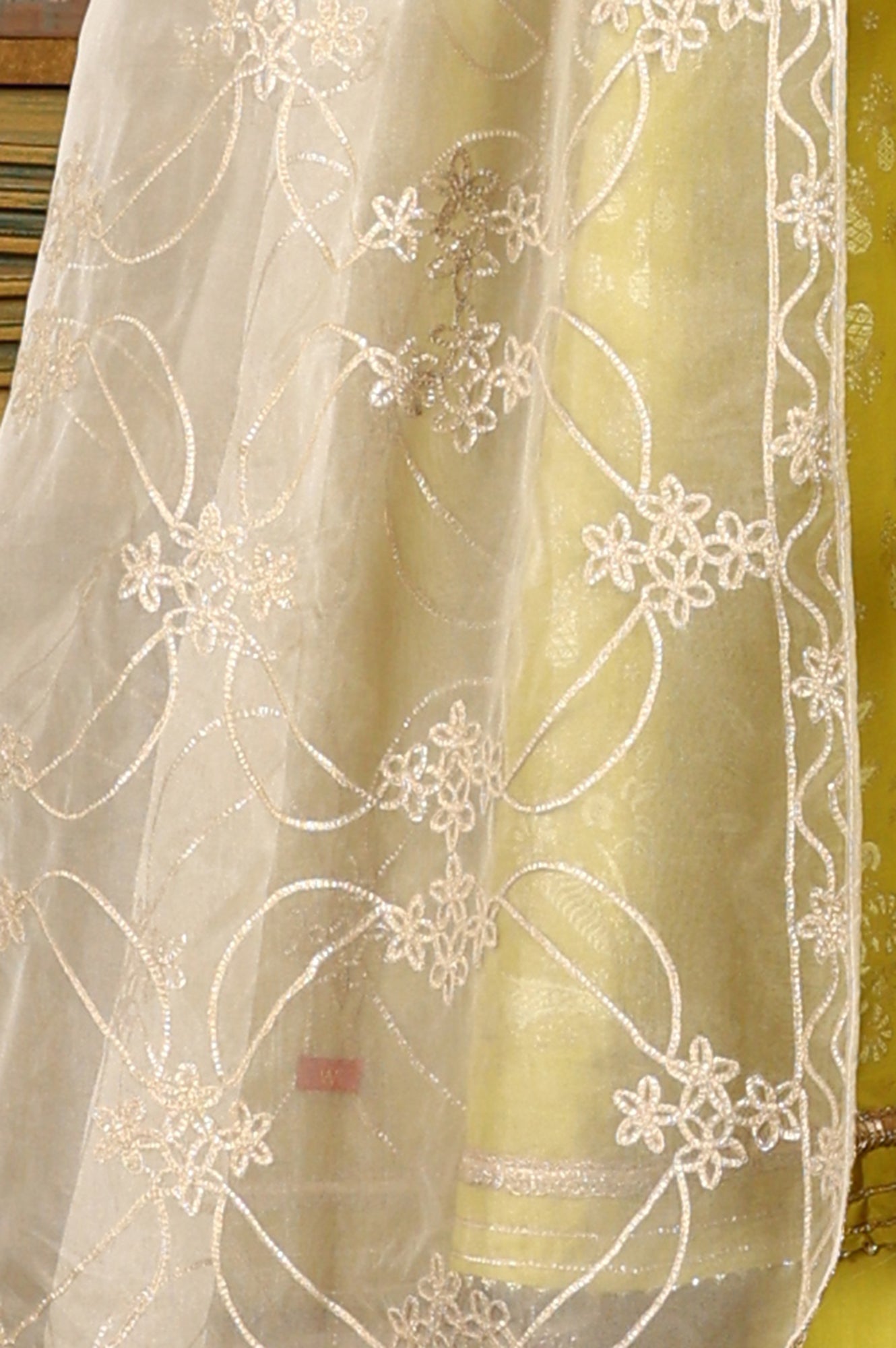 W for Woman Green Glitter Printed Embellished Sleeveless Flared Kurta, Culottes And Embroidered Dupatta Set