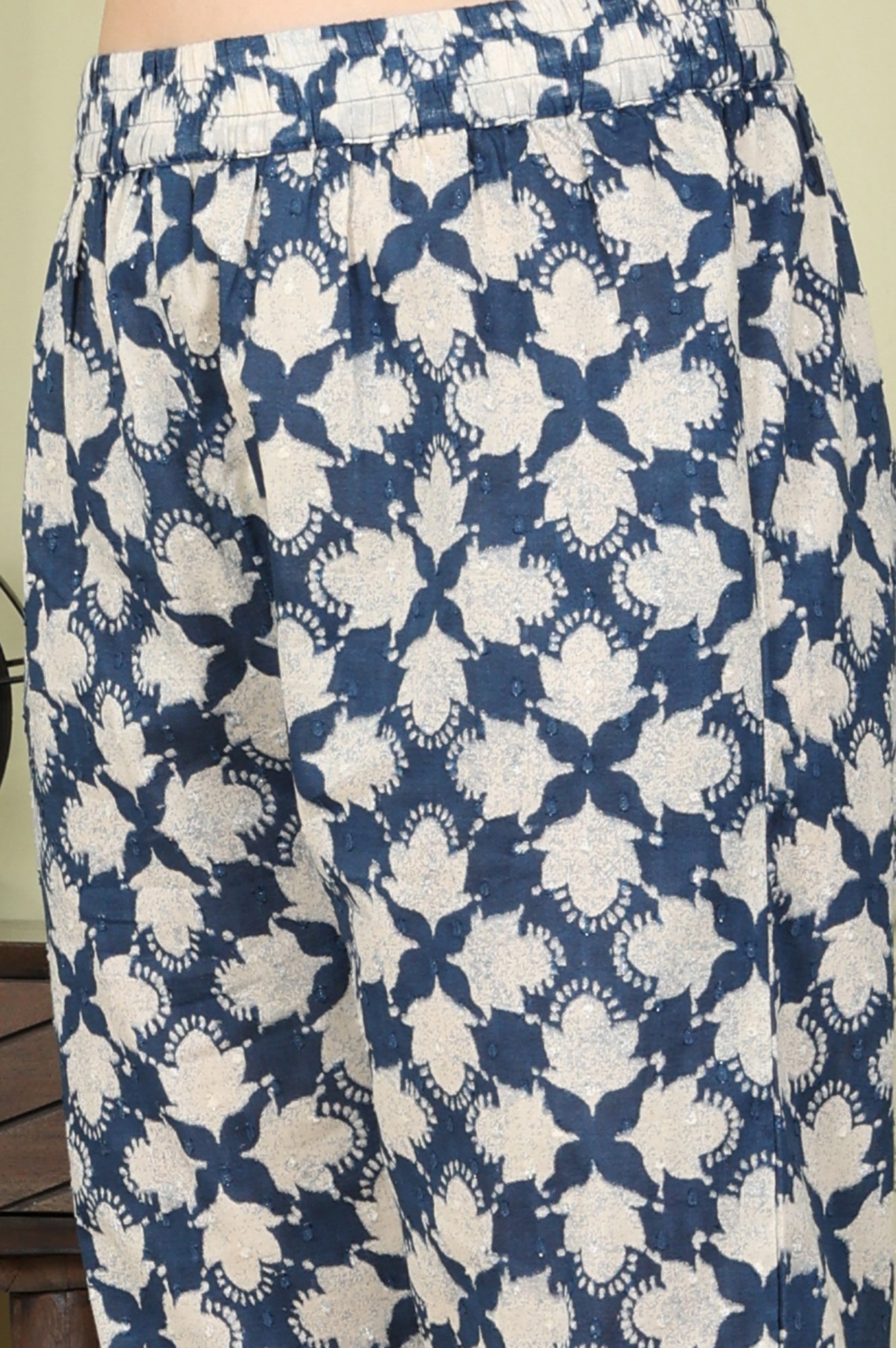 W for Woman Blue Floral Printed Cotton Blend Straight Kurta And Pants Co-Ord Set