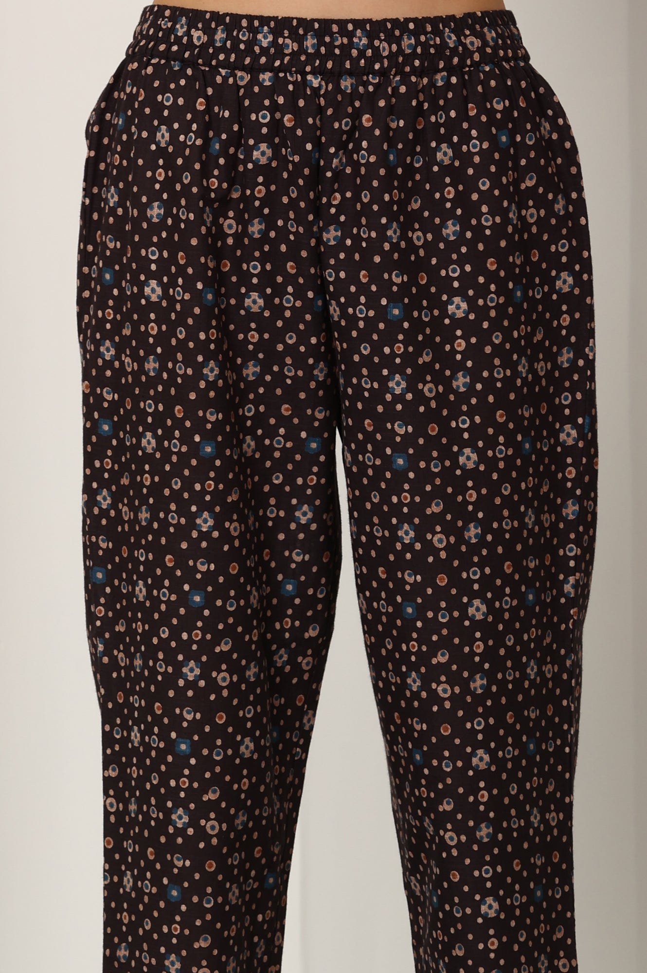 W for Woman Black Floral Printed Pure Cotton Kurta And Pants Co-Ord Set