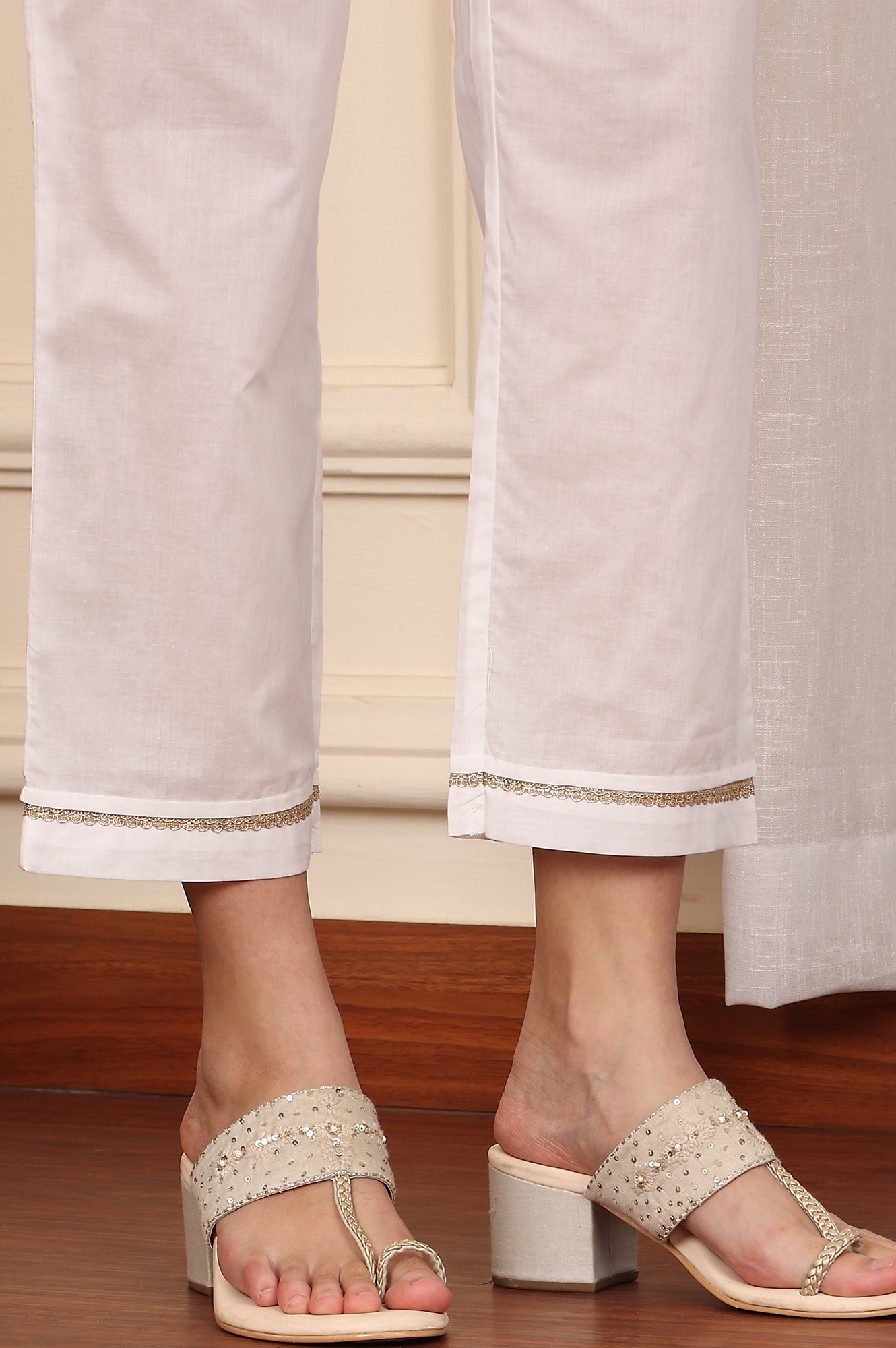 W for Woman White Floral Printed Embroidered A-Line Pure Cotton Kurta And Pants Co-Ord Set