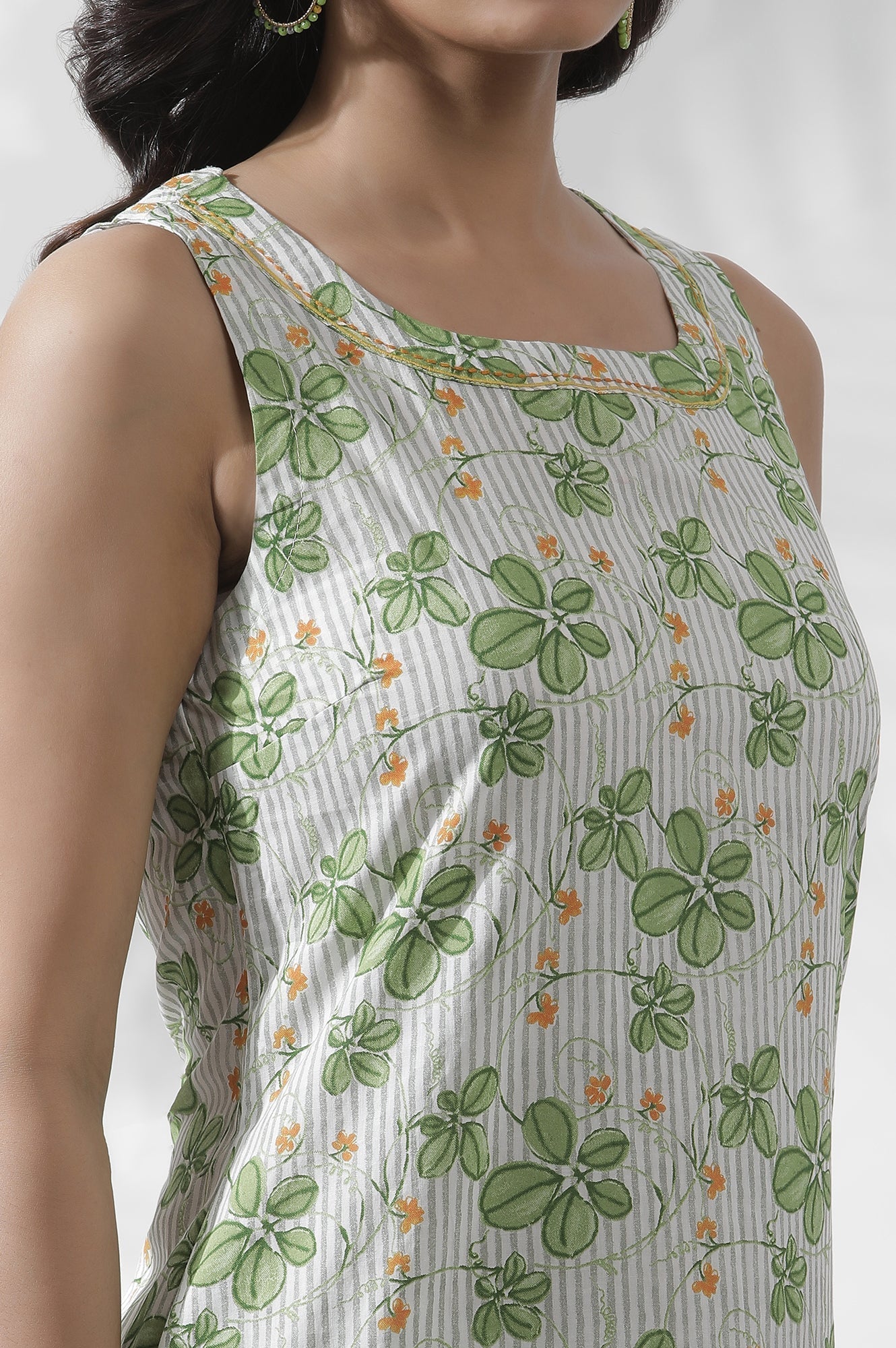 W for Woman White Floral Printed Sleeveless Cotton Kurta