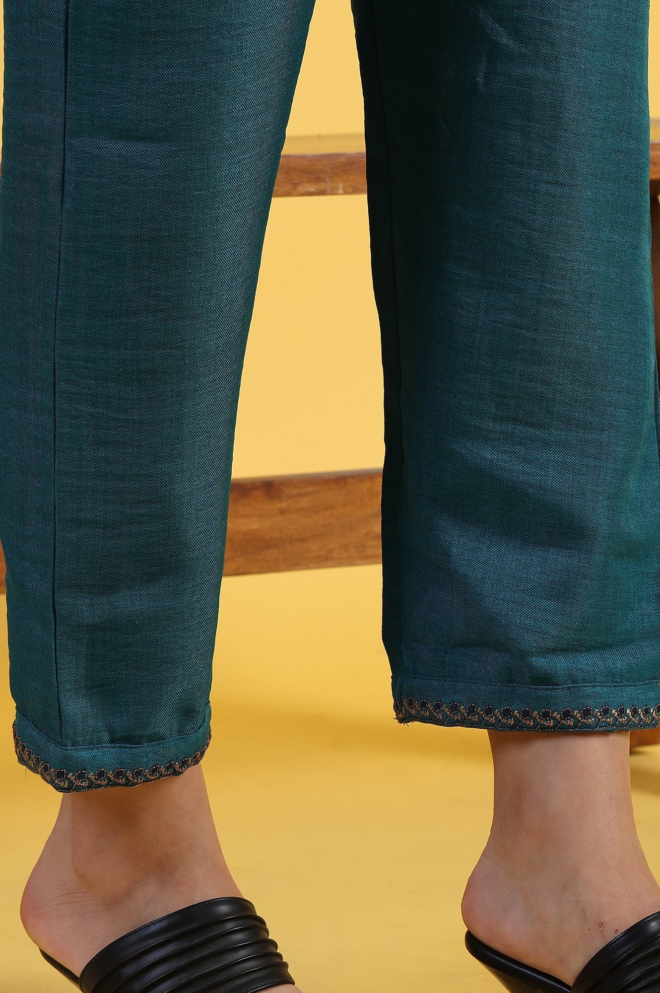 W for Woman Blue Solid Zari Straight Kurta & Straight pant with Shawl Set