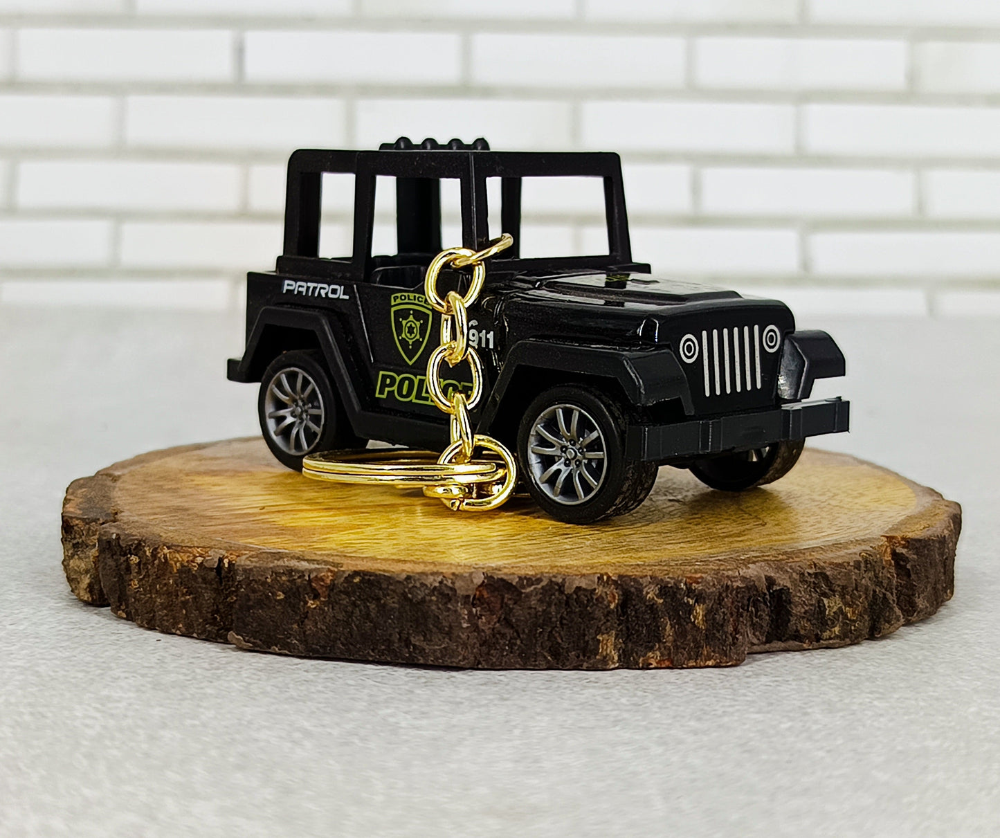 Black Police 4CM Open Door 4 x4 For Car Collectiable with Golden Keychain