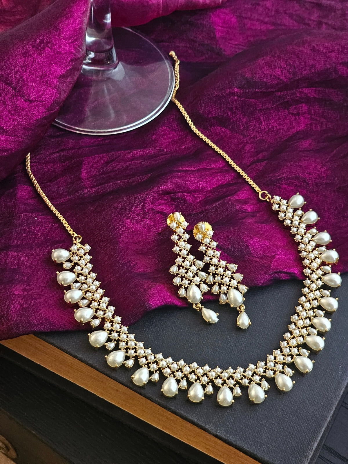 Mrinalini Pearl Necklace Set