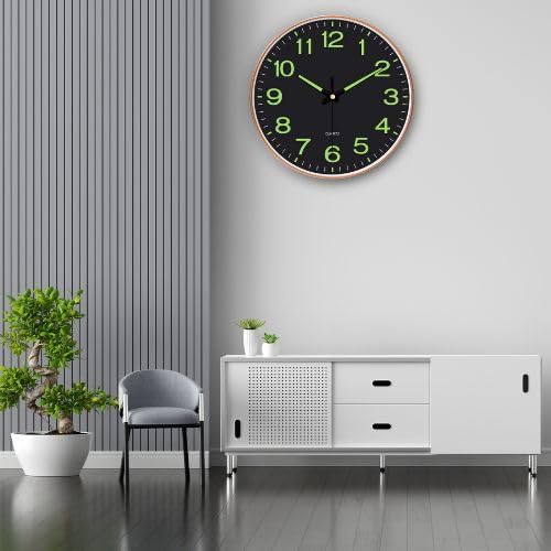 12 Inch Silent Quartz Round Wall Clock in Radium Black