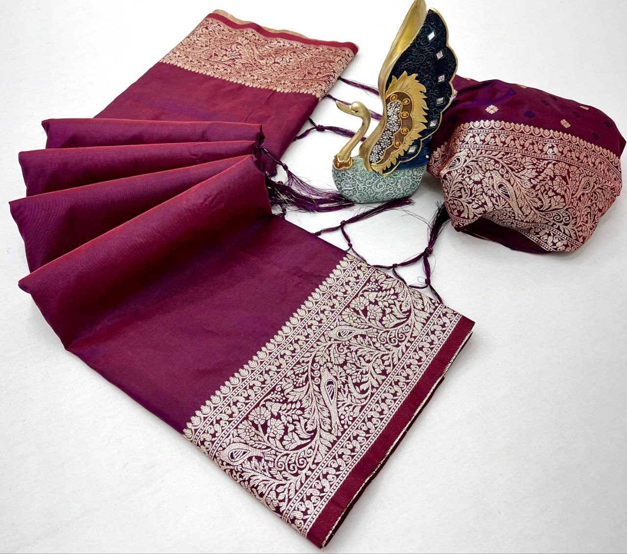 Mameraa Sarees Wine Soft Banarasi Silk Fabric Saree With Natural Zari Weaving In Gala Border-Wine