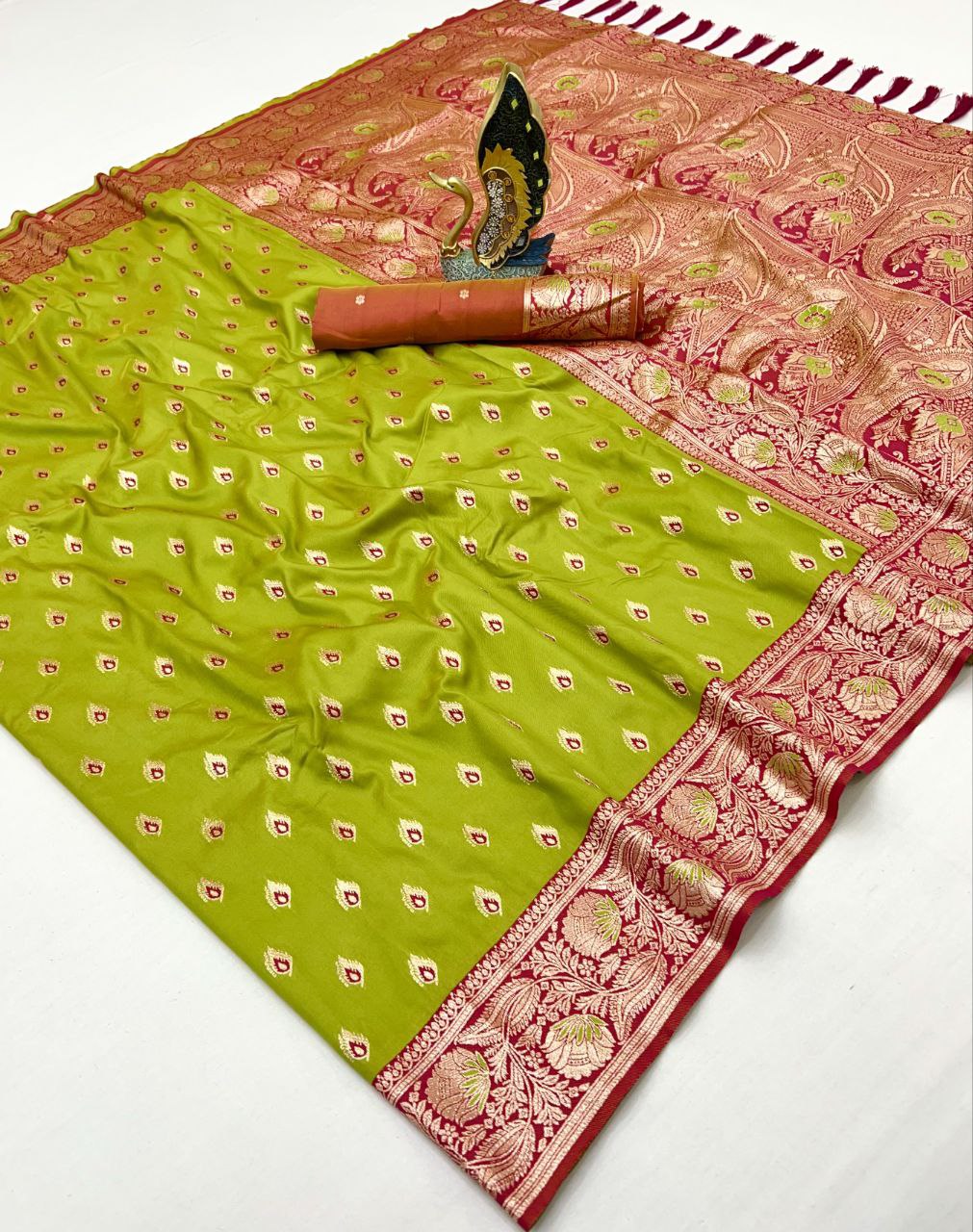 Mameraa Sarees Parrot Green Soft Banarasi Silk Saree With Zari Weaving Meenakari Design-Parrot_Green