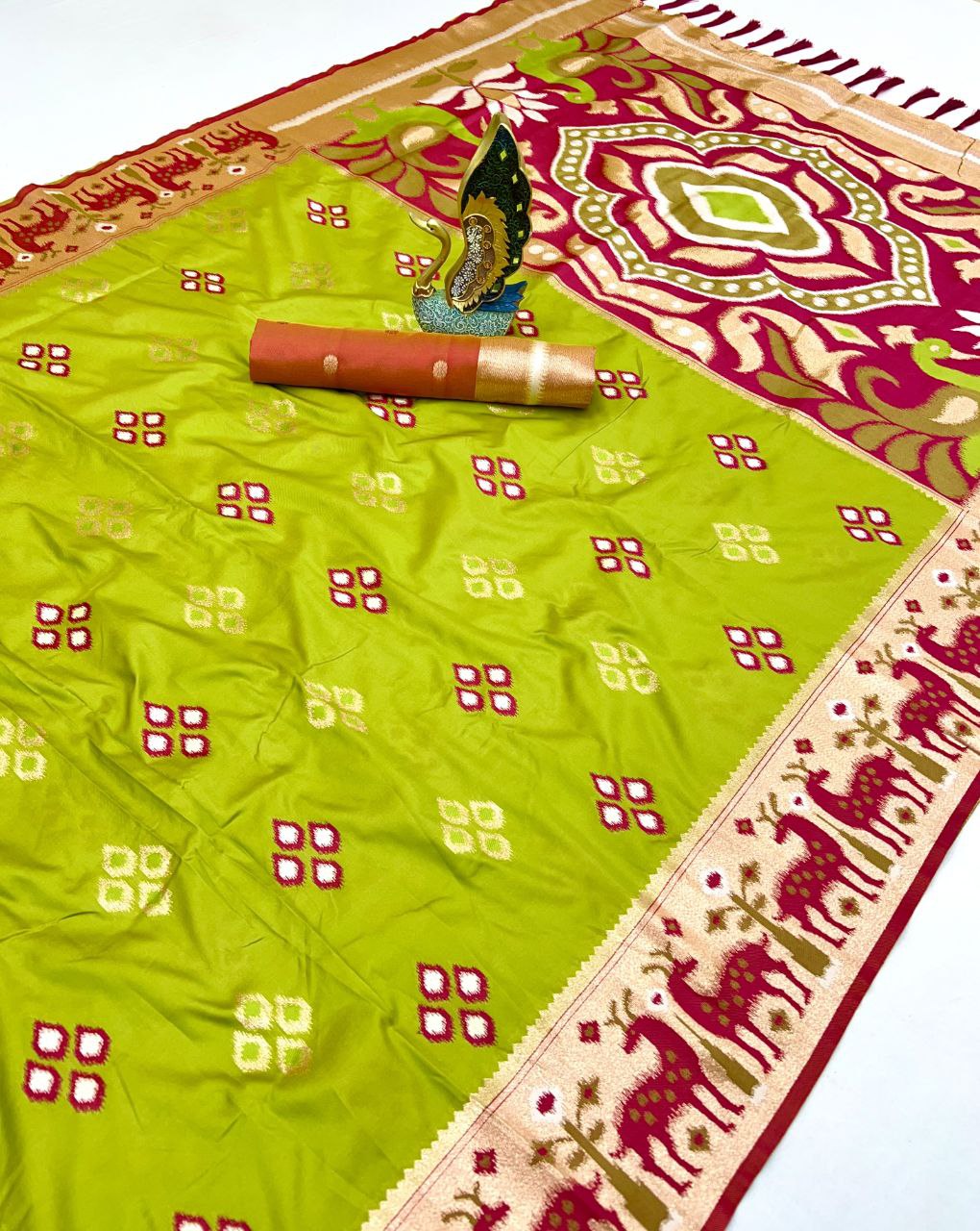 Mameraa Sarees Green Soft Saree With Zari Weaving Meenakari Rich Pallu And Unique Ikkat Border-Parrot_Green