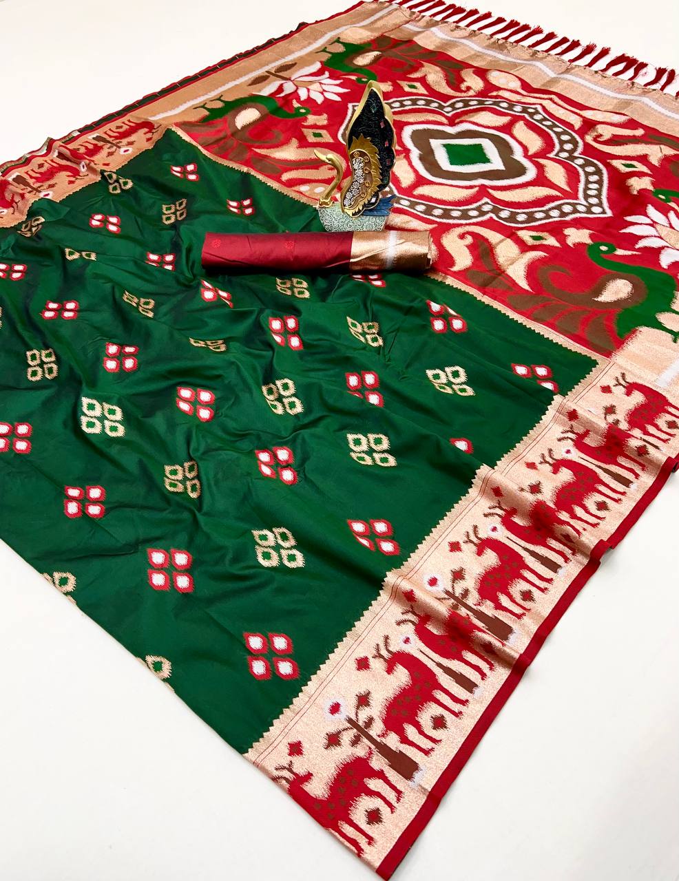 Mameraa Sarees Green Soft Saree With Zari Weaving Meenakari Rich Pallu And Unique Ikkat Border-Green