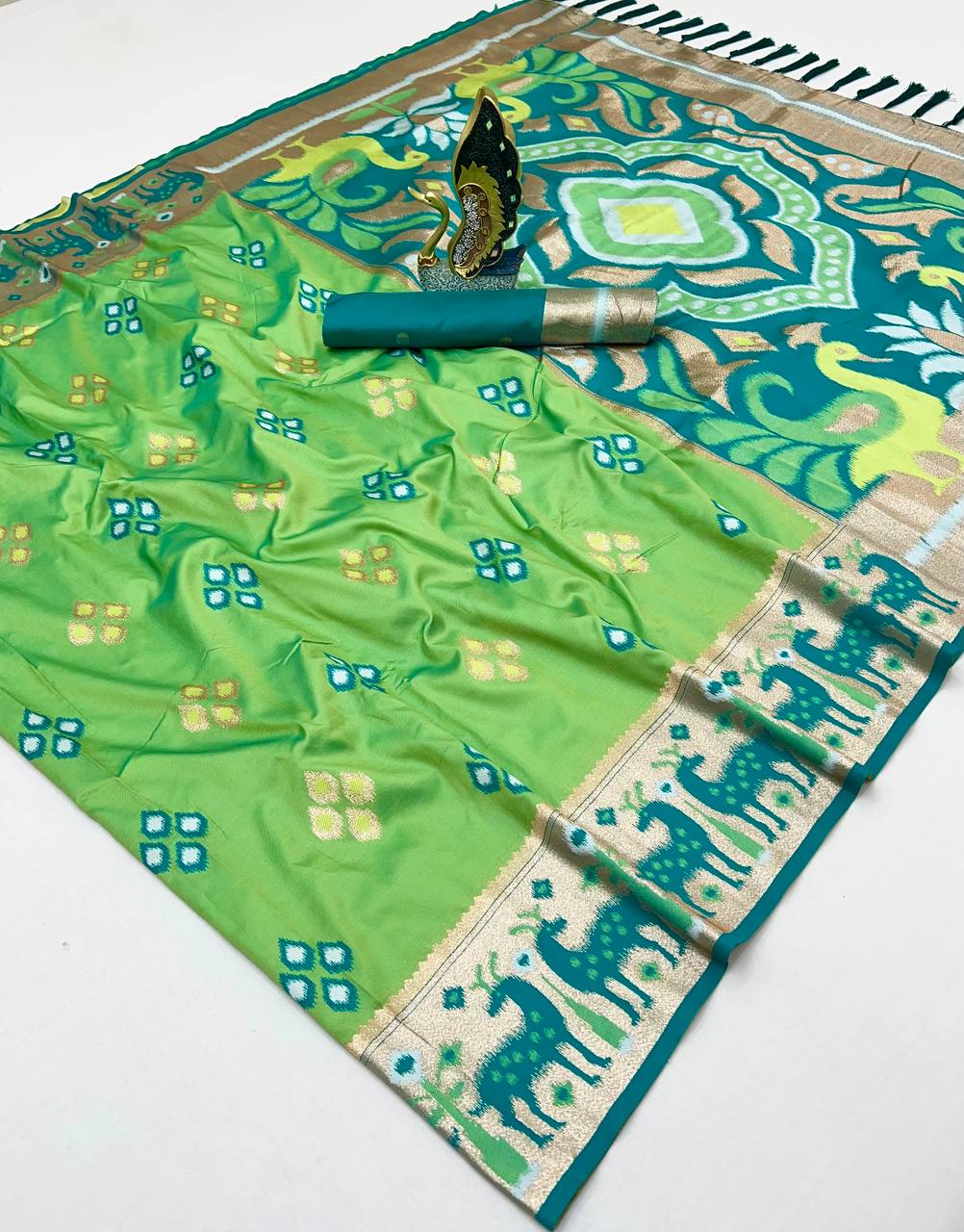 Mameraa Sarees Green Soft Saree With Zari Weaving Meenakari Rich Pallu And Unique Ikkat Border-Light_Green