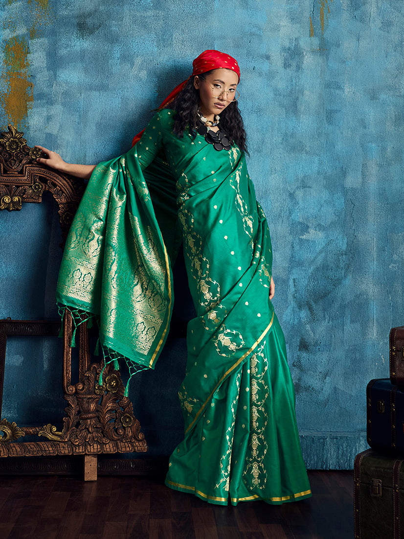 Monjolika Fashion Green Satin Weaving Handloom Silk Blend Saree