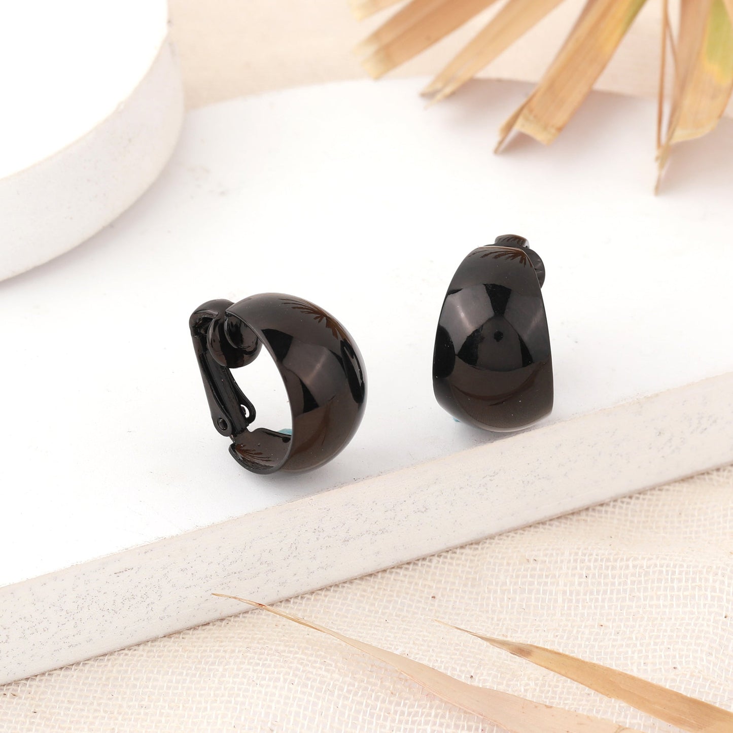 Estele Fashion Earrings for Women and Girls Gothic Black Plated Latest Stylish Medium Size Metallic Hoop Earrings Versatile Chic for Women & Girls