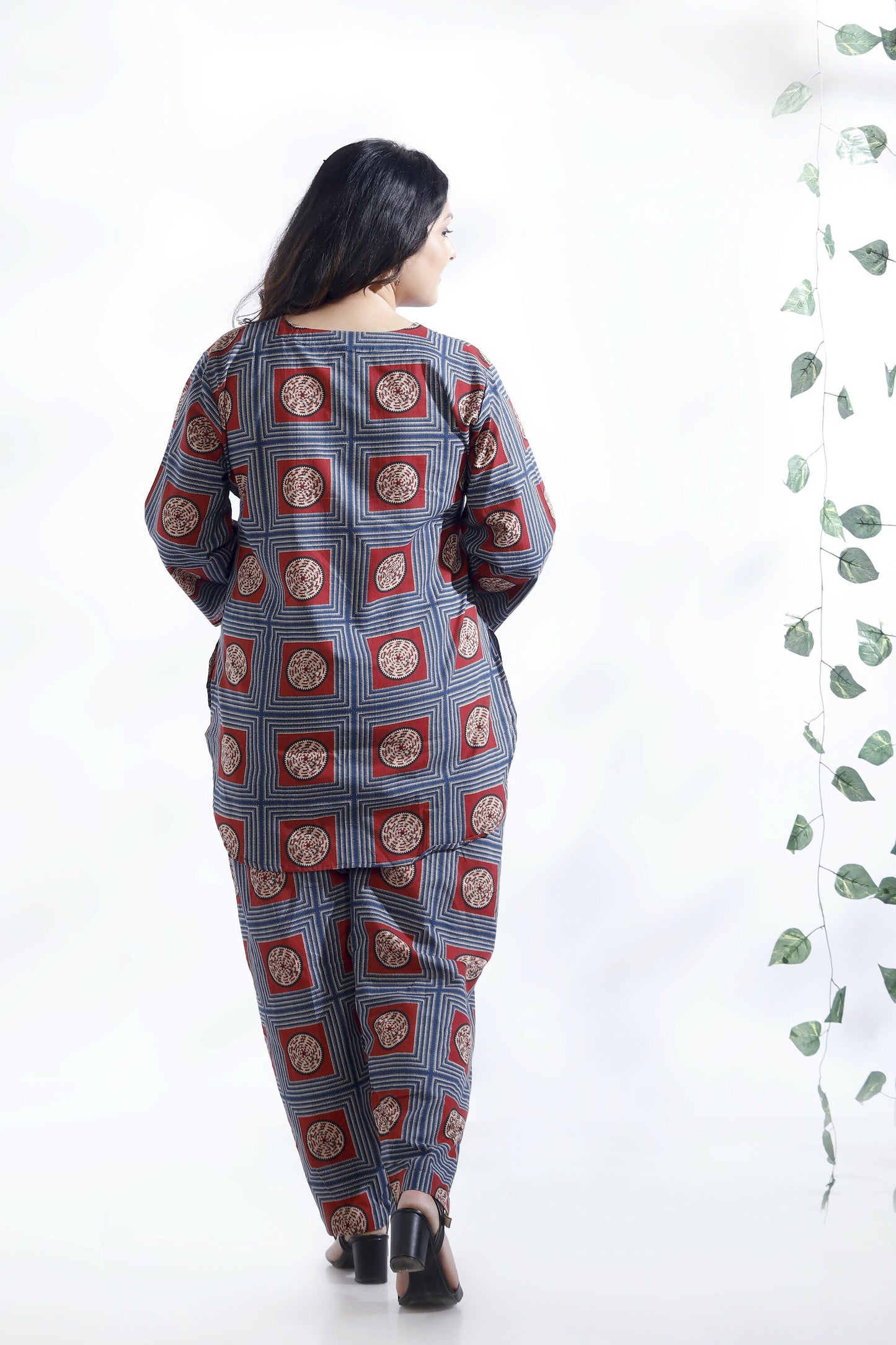 Breathables WomenS Blue Cotton Geometric Print Loungewear Co-Ord Set Hip-Length Kurta & Pants