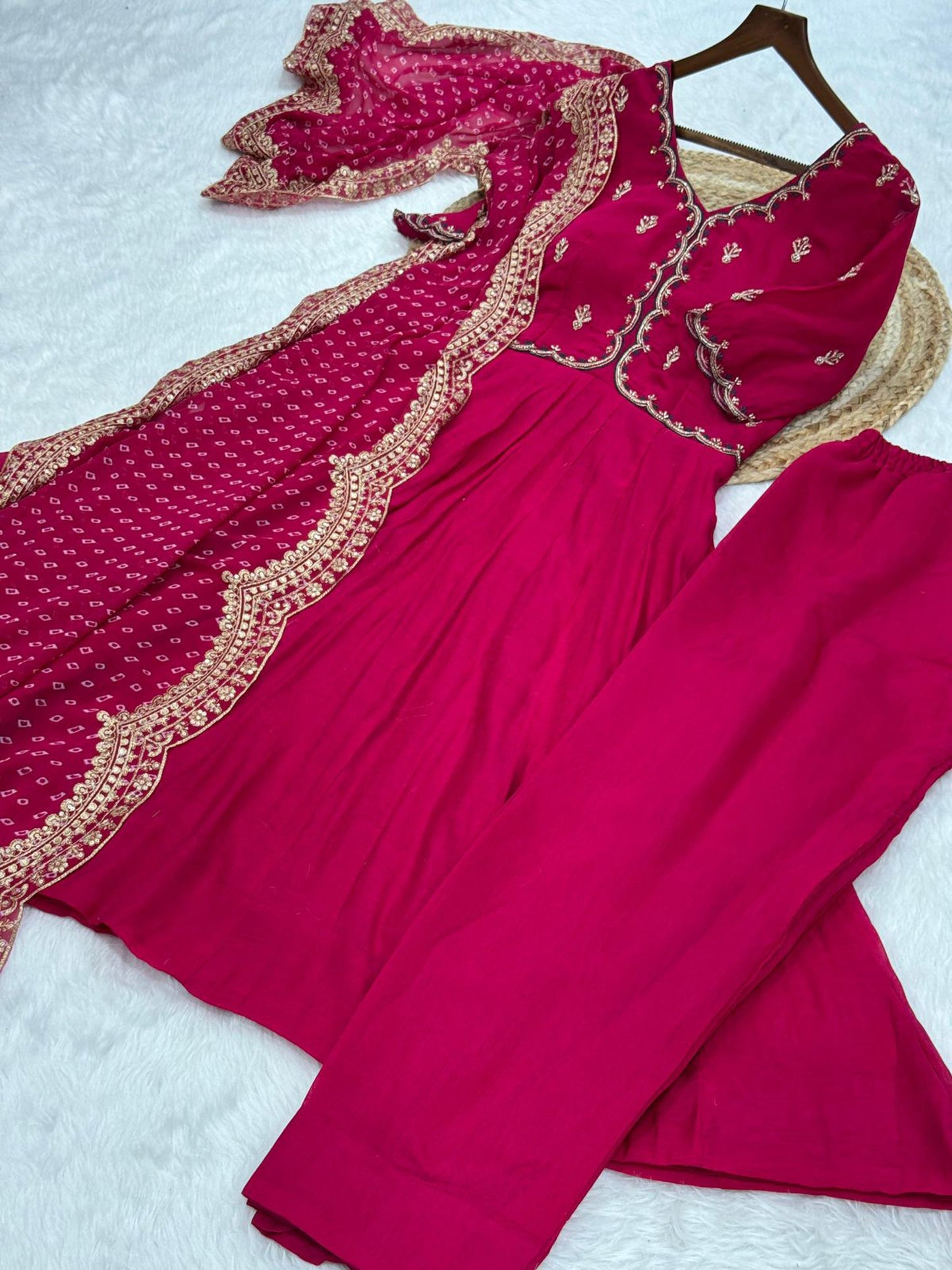 Lorenvalley Fashion Pink Mul Chanderi with Beads Thread Embroidered work Kurta Pant with Dupatta