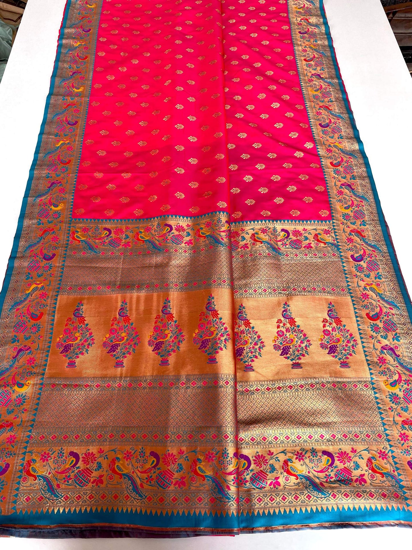 Mameraa Sarees Paithani Silk Blend Weaving Saree With Contrast Blouse-Pink