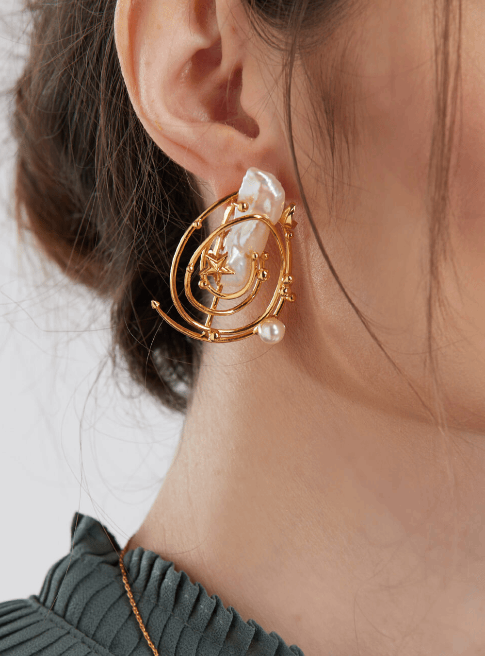 Lyra Cluster Studs Earrings