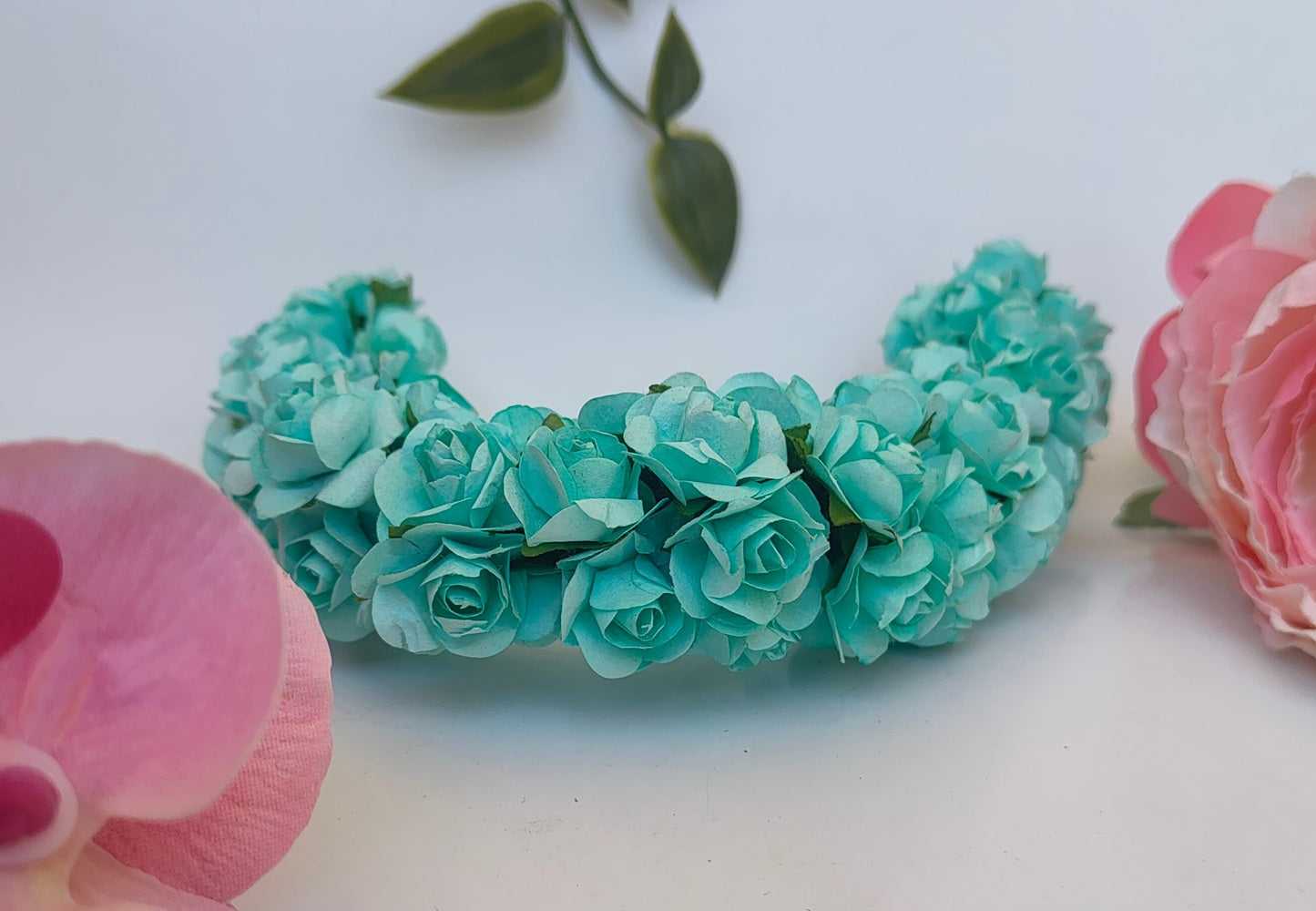 Aquamarine Rose Gajra