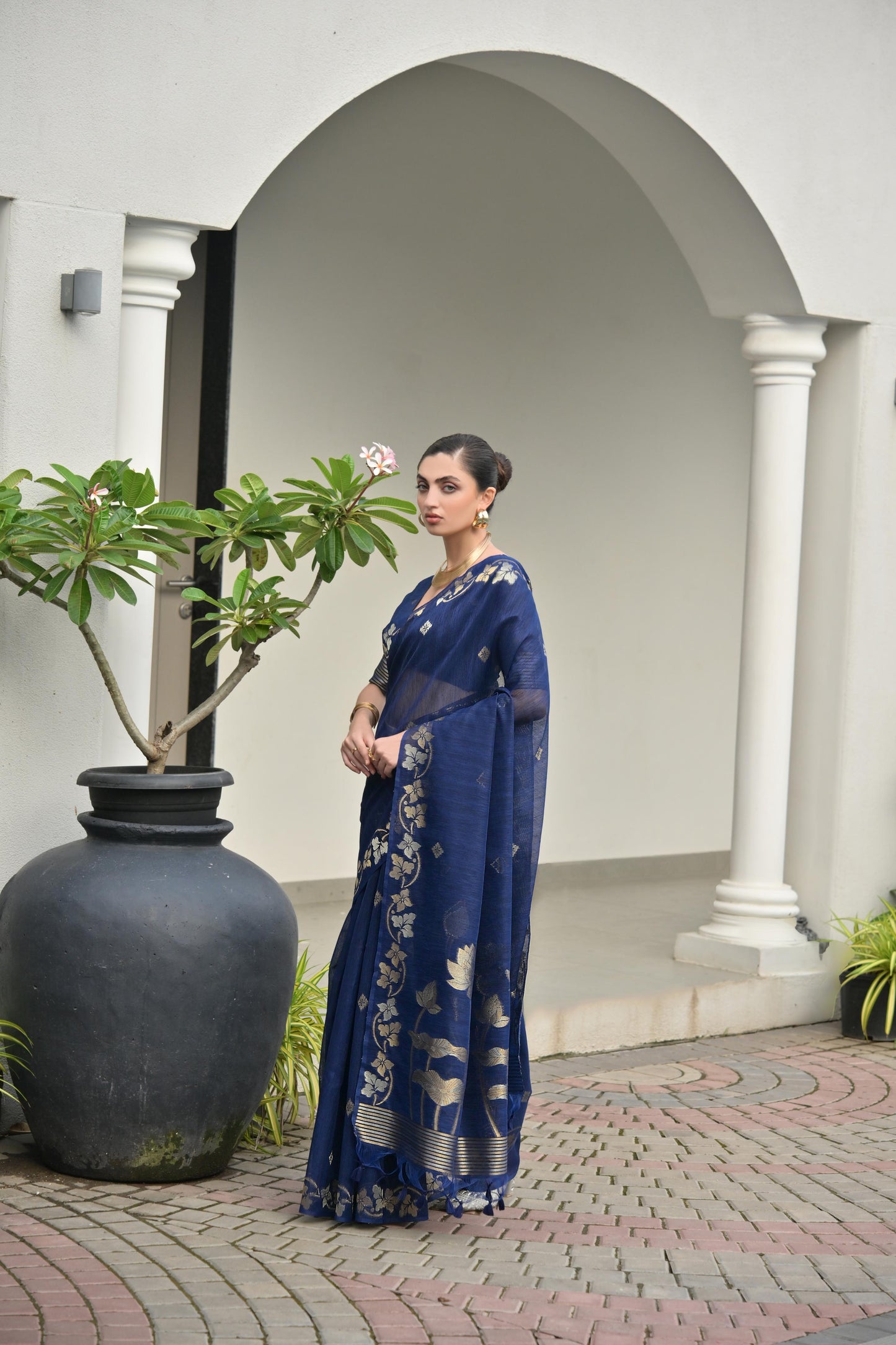 Jyoti Fashion Women's Navy Blue Soft Jute Linen Silk Zari Woven Saree with Blouse