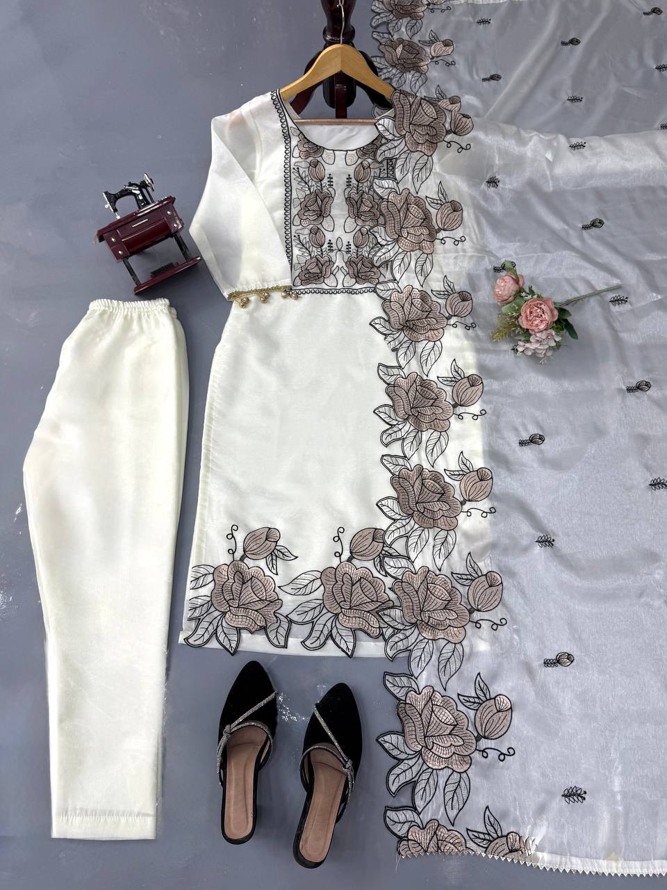 Prazu Fashion Off White Art Silk Thread Work Designer Salwar Suit