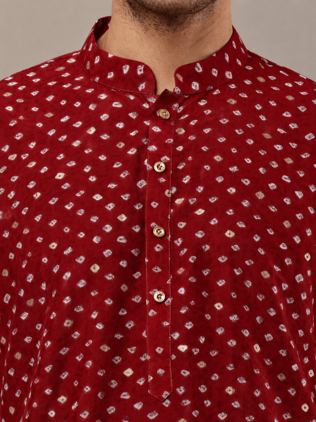 MULTI SHADES Mens Red Printed Kurta with Cream Pyjama & All-Over Ethnic Motifs Set With Cream Pyjama