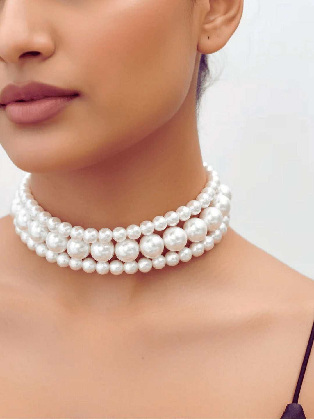 Mooncrest Choker Necklace