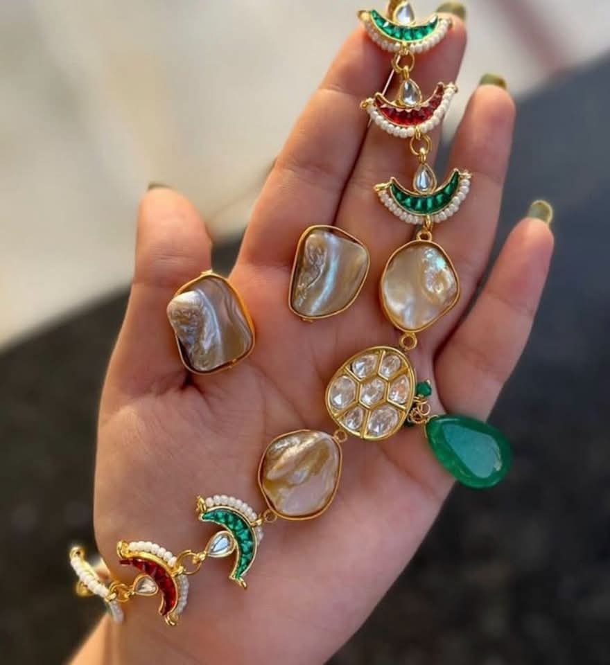 Mother Pearl Necklace Set