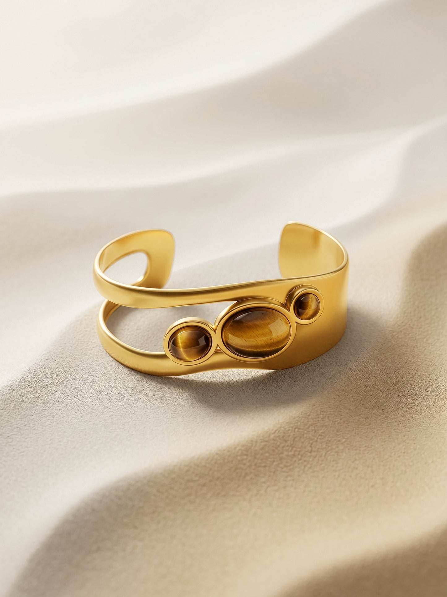 OnnMe by GIVA Amber Voltage Gold Plated Cuff Bracelet