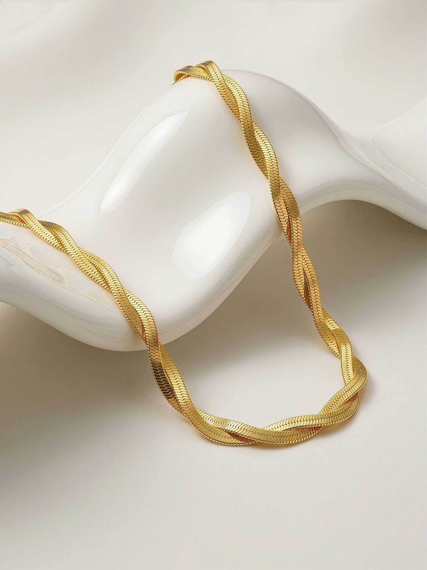 OnnMe by GIVA Spiral State Gold Plated Chain