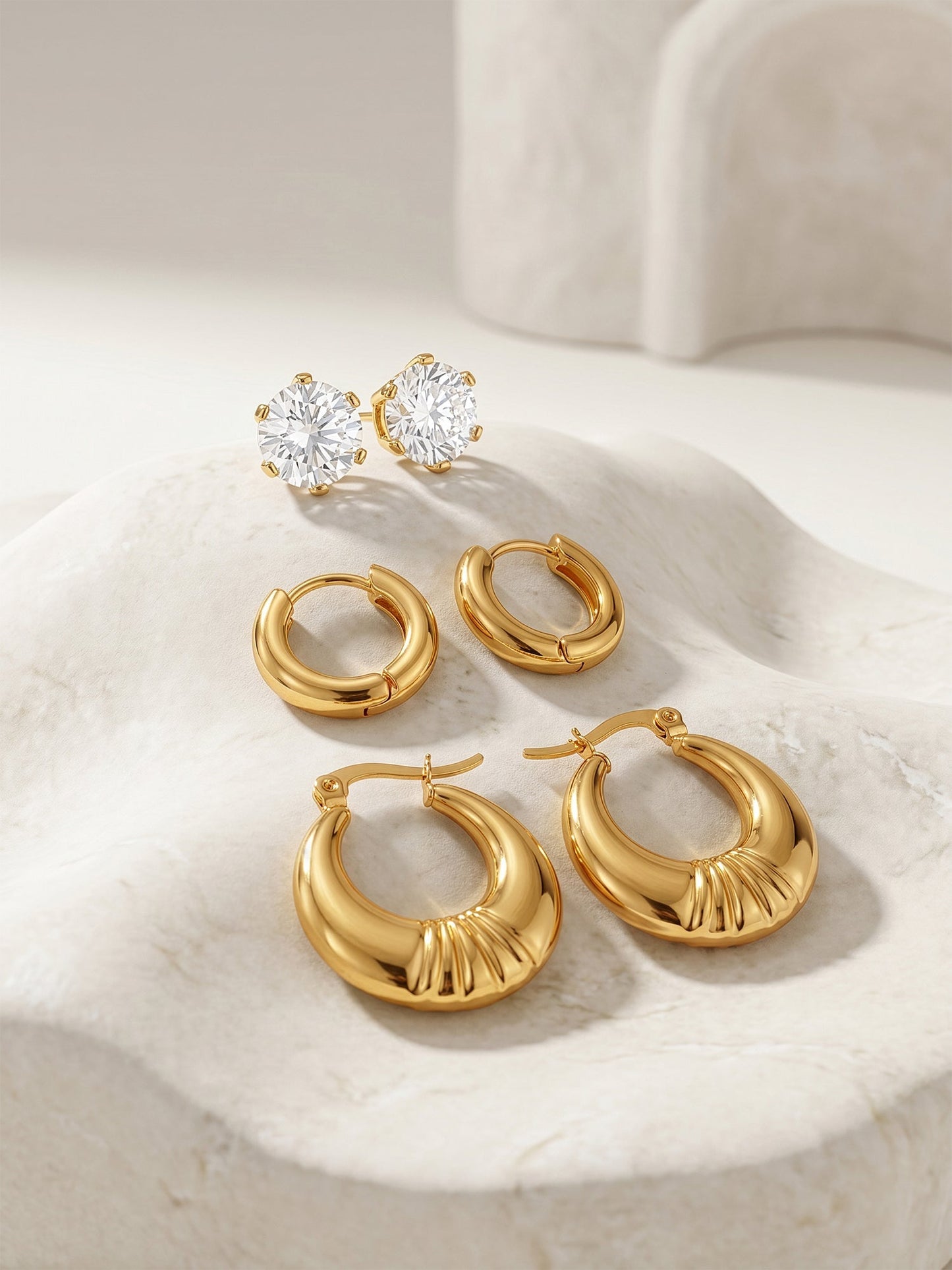 OnnMe by GIVA Main Line Gold Plated Earrings Set