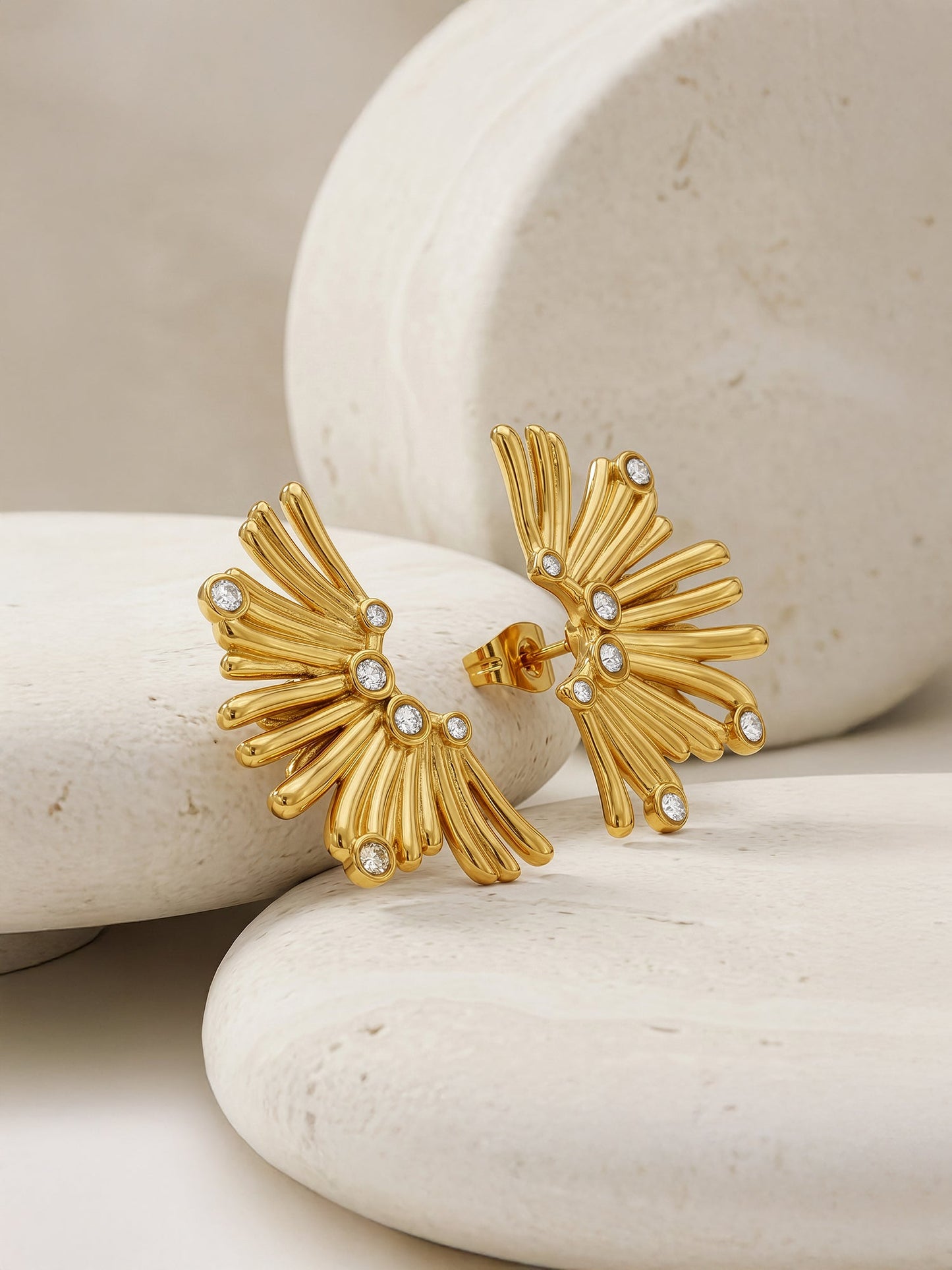 OnnMe by GIVA Flash Fiction Gold Plated Earrings