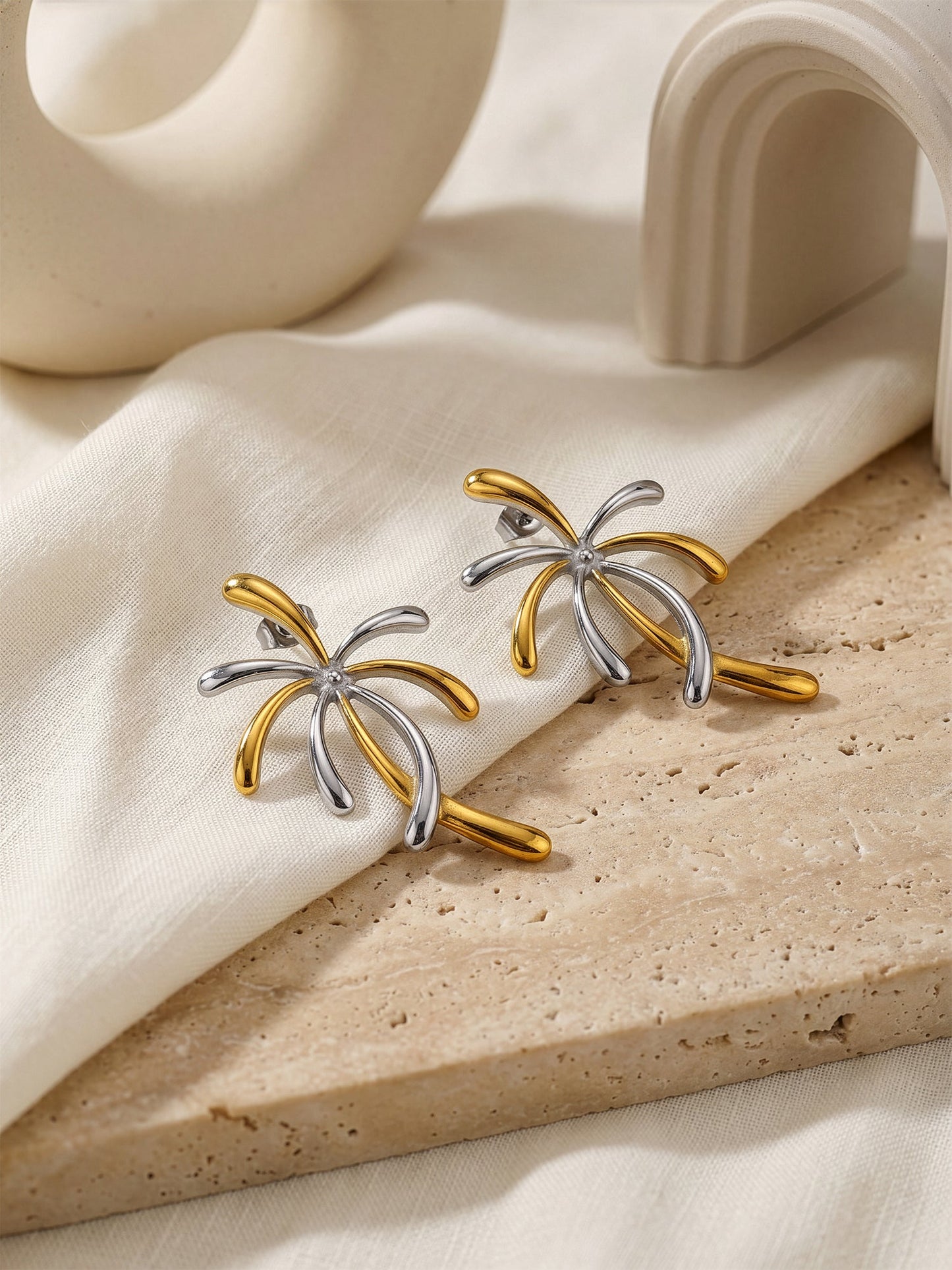 OnnMe by GIVA Split Orbit Energy Dual Tone Stud Earrings