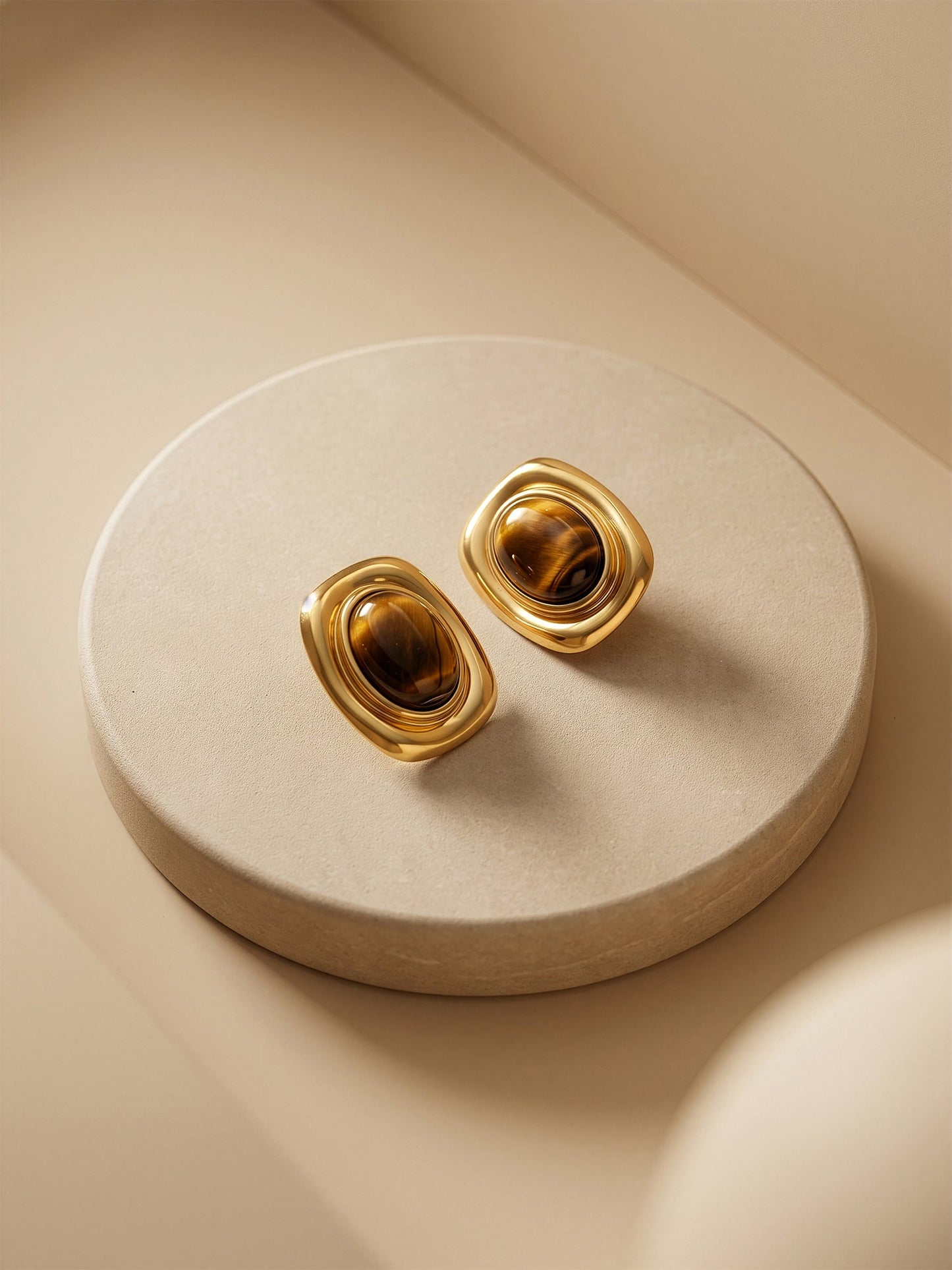 OnnMe by GIVA Tiger Babe Gold Plated Earrings