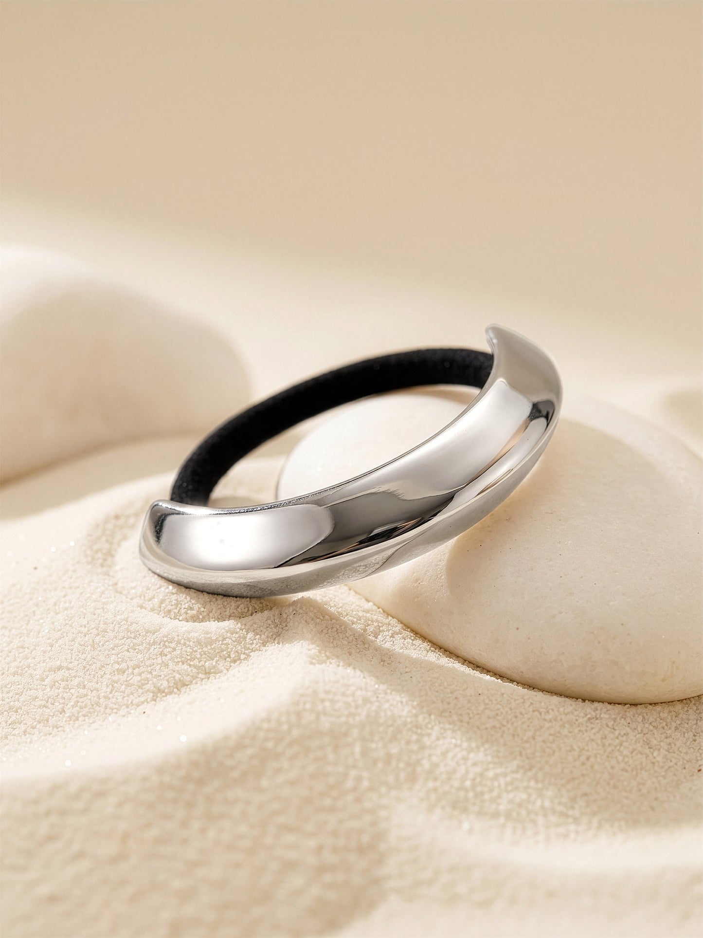 OnnMe by GIVA Steel Curve Rhodium Plated Hair Band