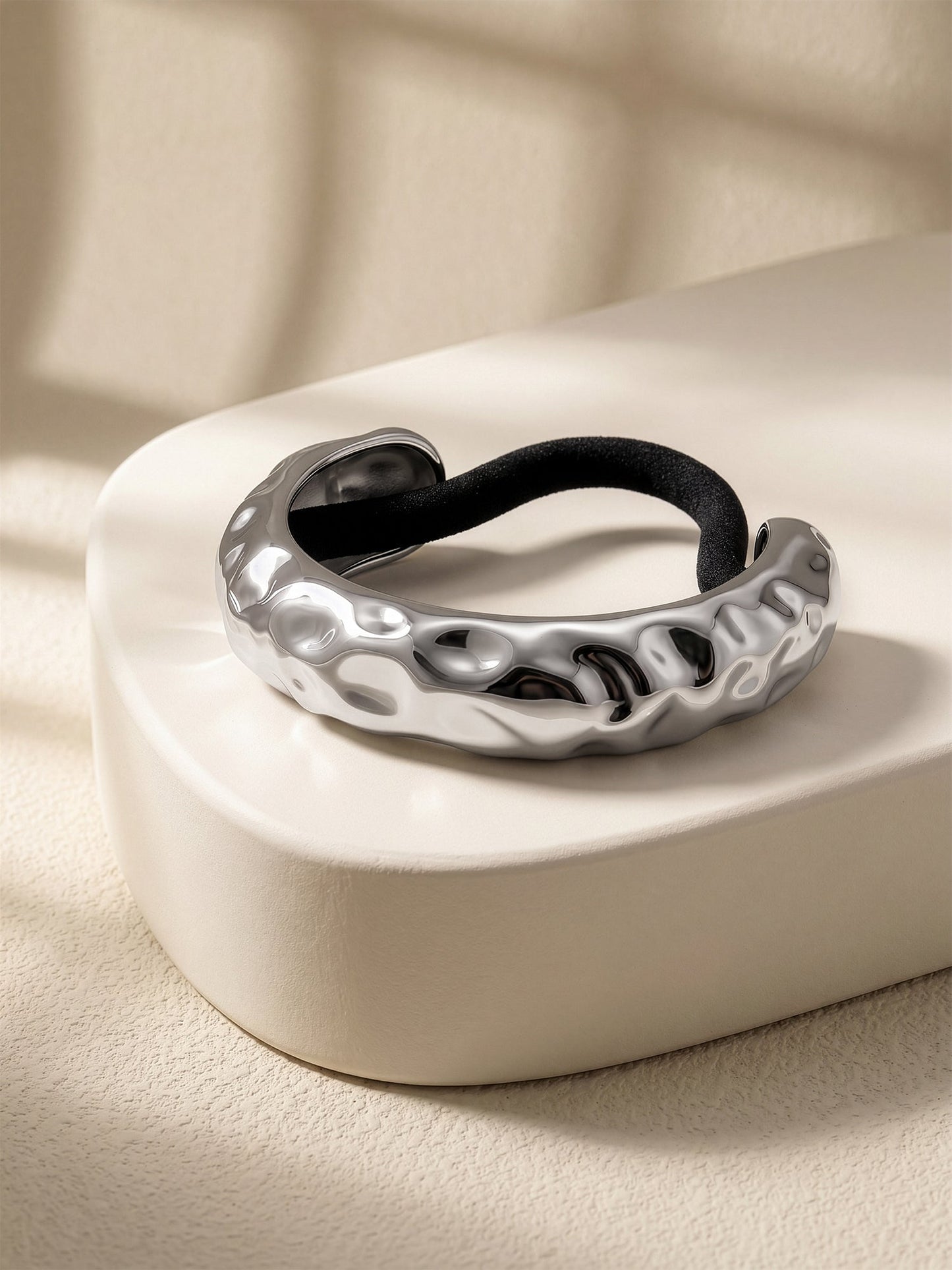 OnnMe by GIVA Chrome Syntax Rhodium Plated Hair Band