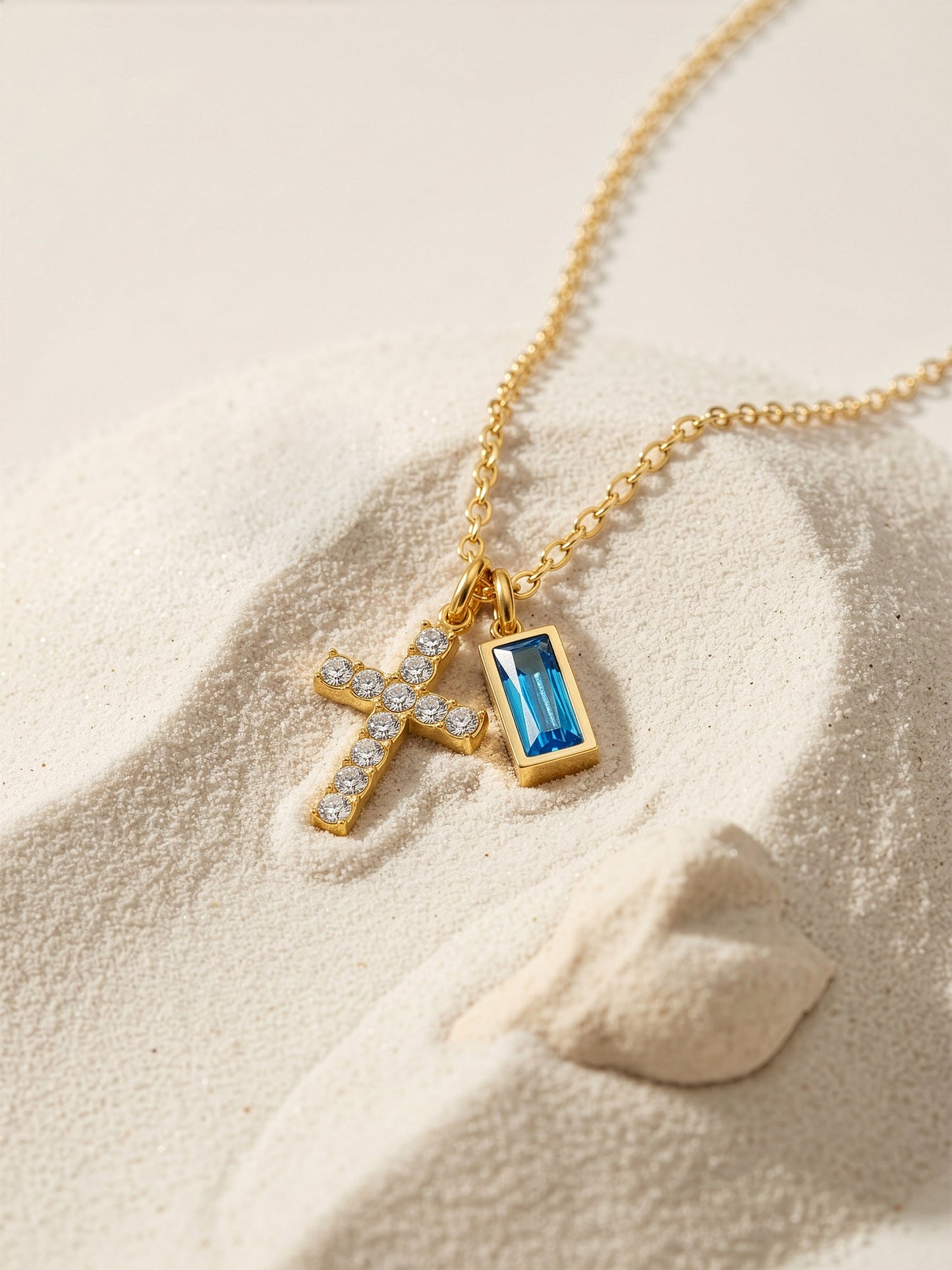 OnnMe by GIVA Say Amen Gold Plated Pendant With Chain