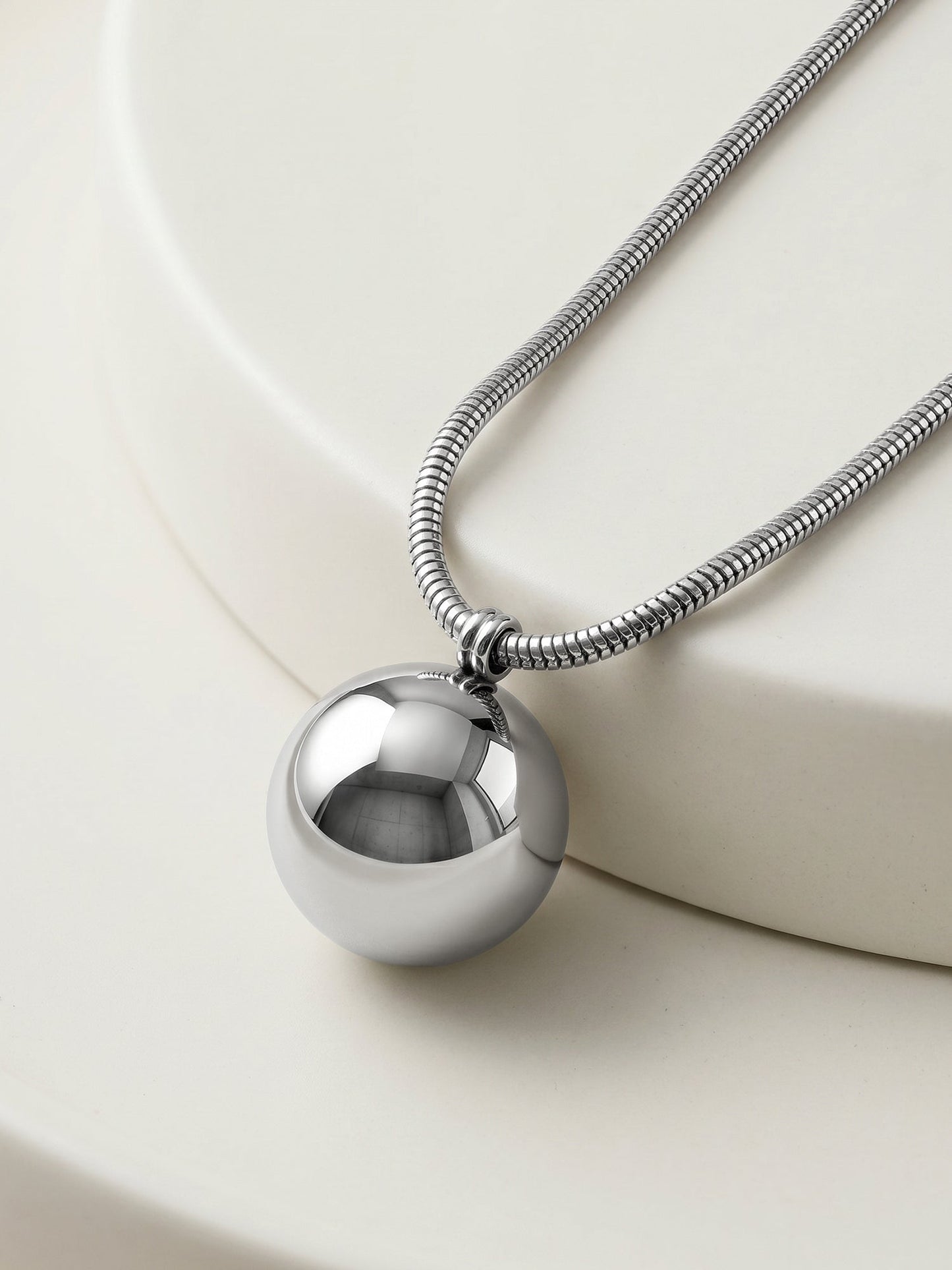 OnnMe by GIVA Mirror Ball Rhodium Plated Pendant with Chain