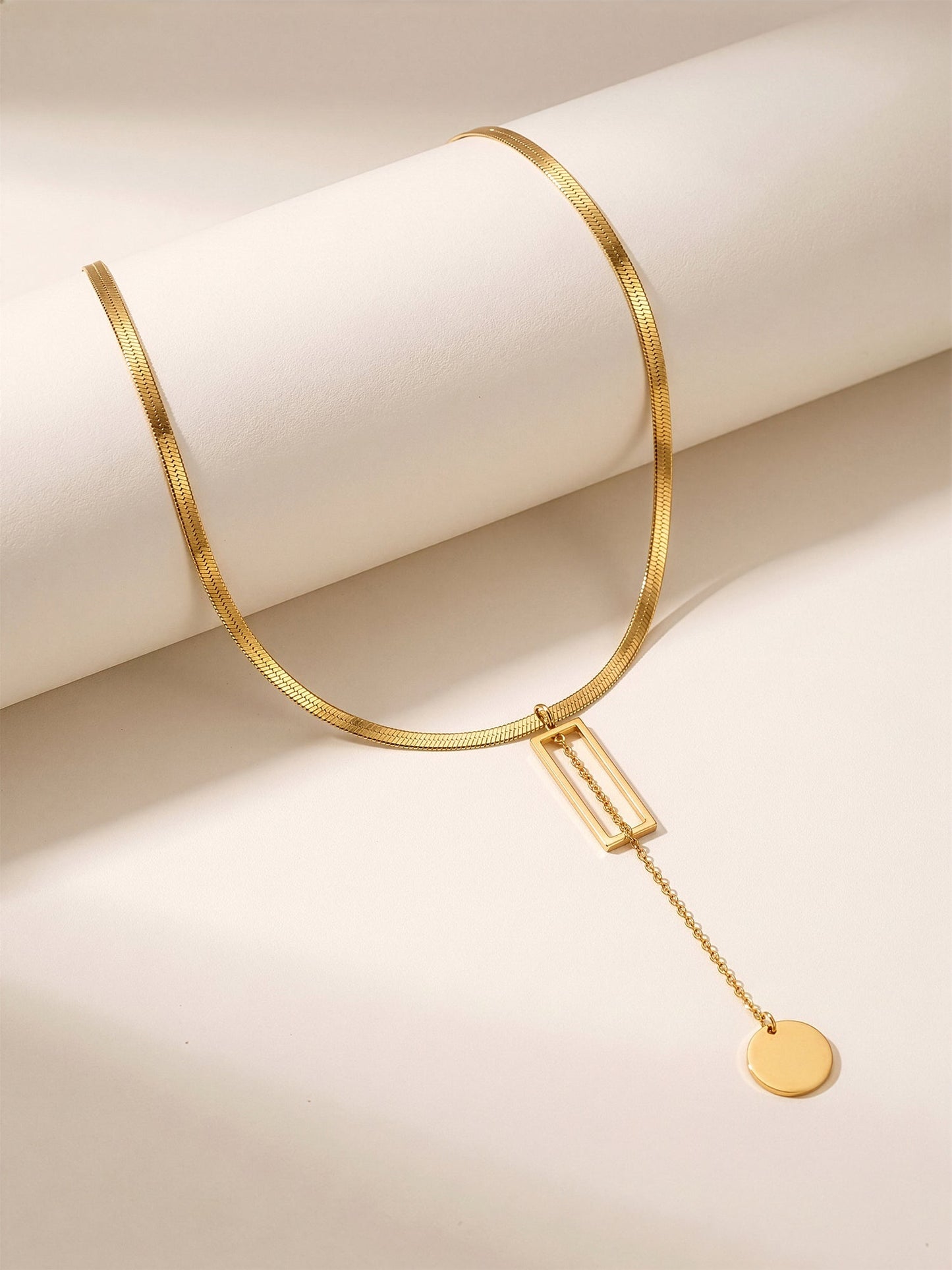 OnnMe by GIVA Frame Play Gold Plated Necklace