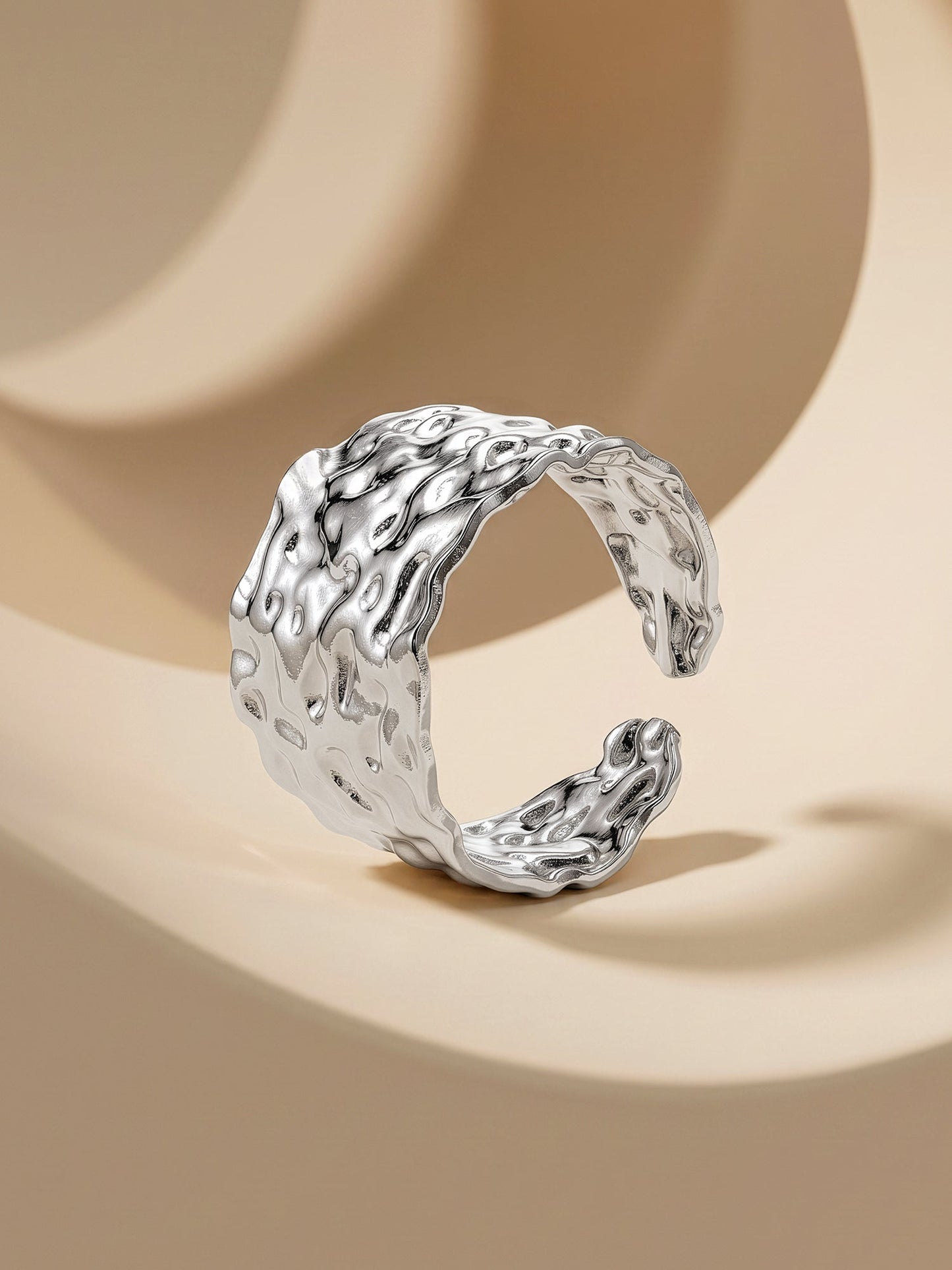 OnnMe by GIVA Texture Rush Rhodium Plated Ring (Size 15)